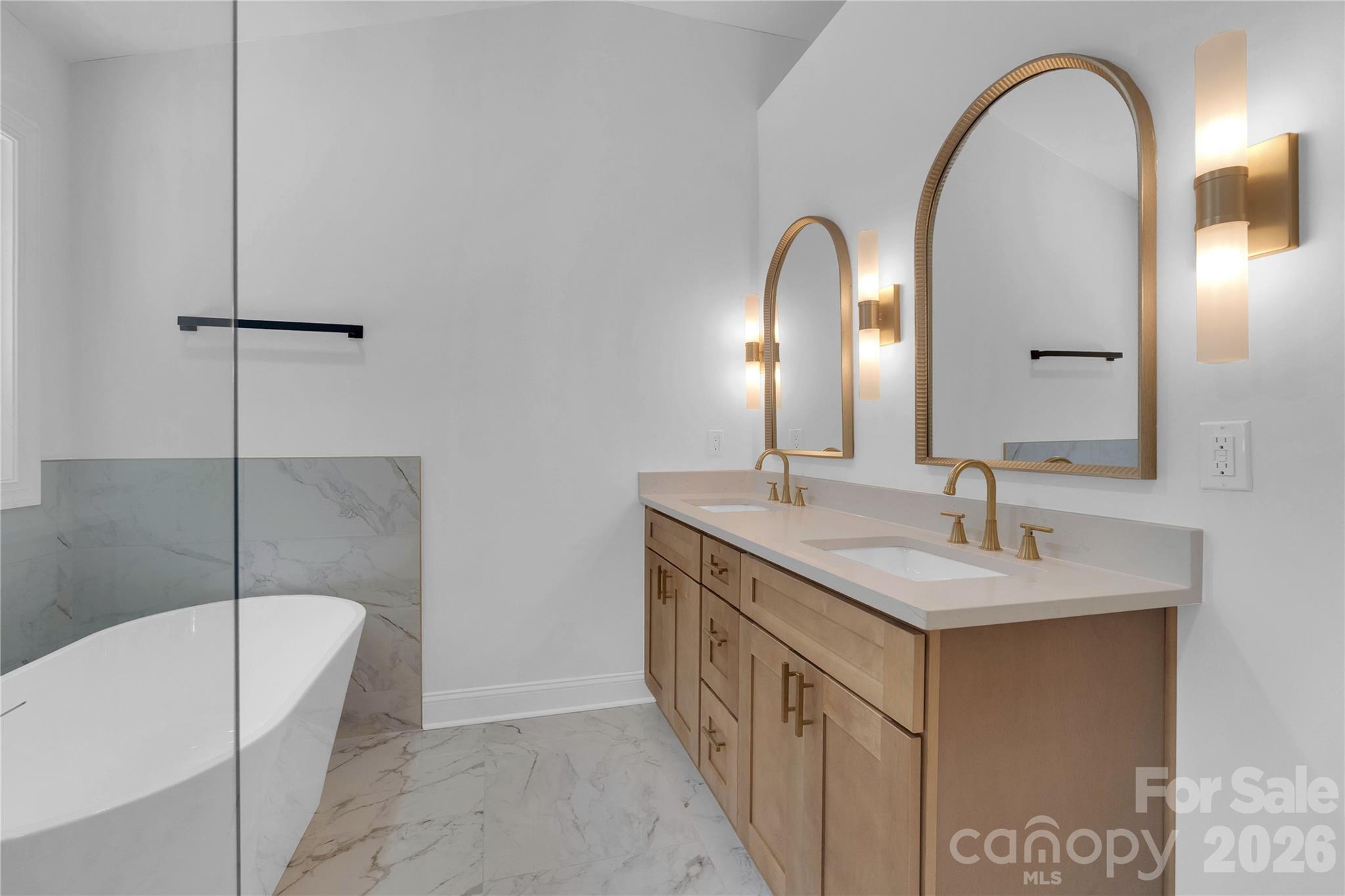 9438 Valley Road — Charlotte