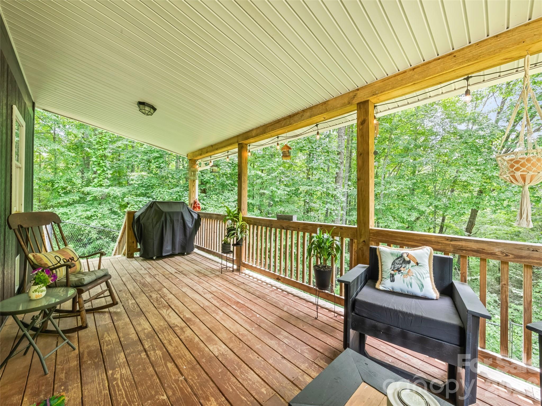 322 McKinzie Place — Waynesville