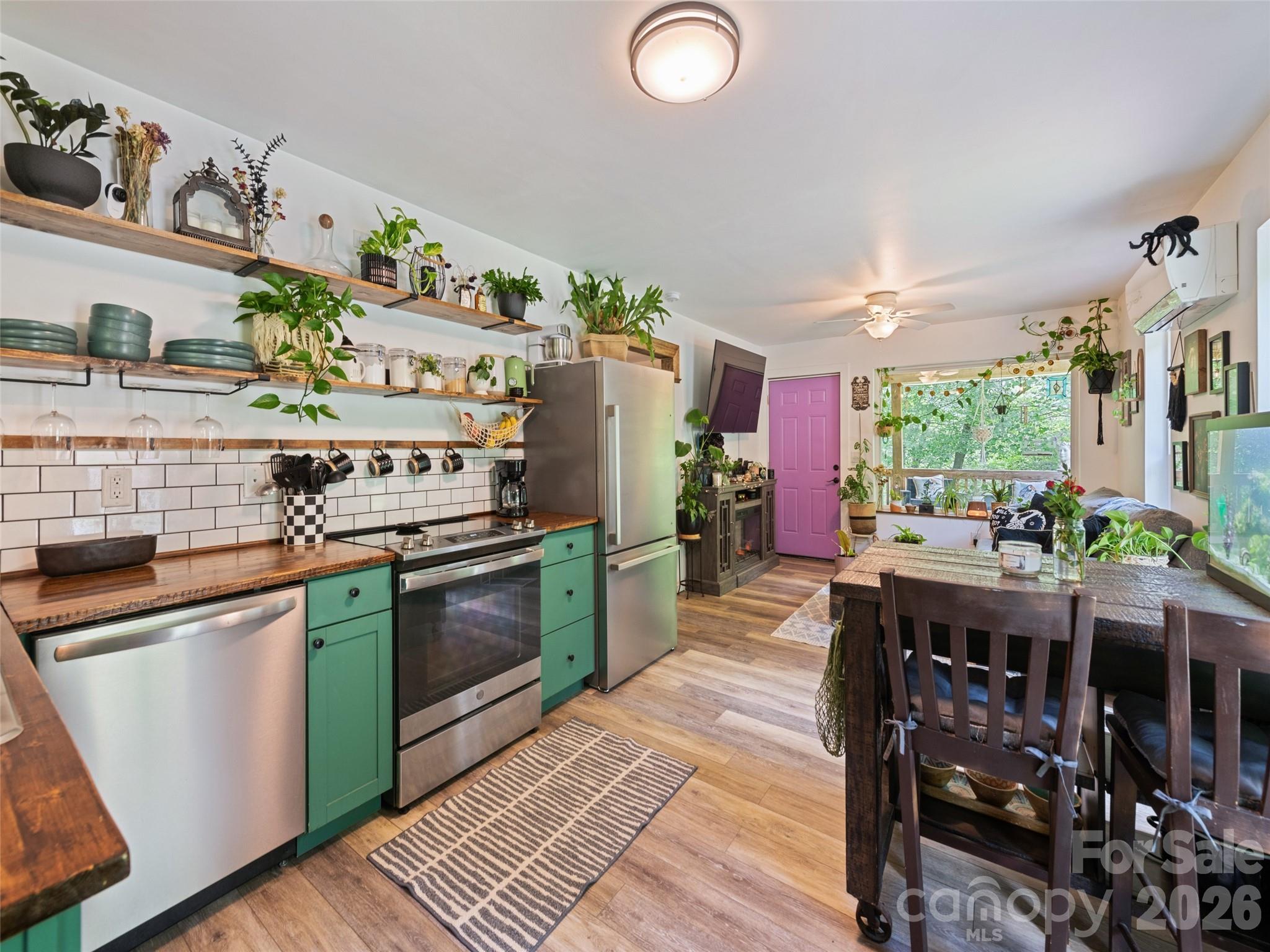 322 McKinzie Place — Waynesville