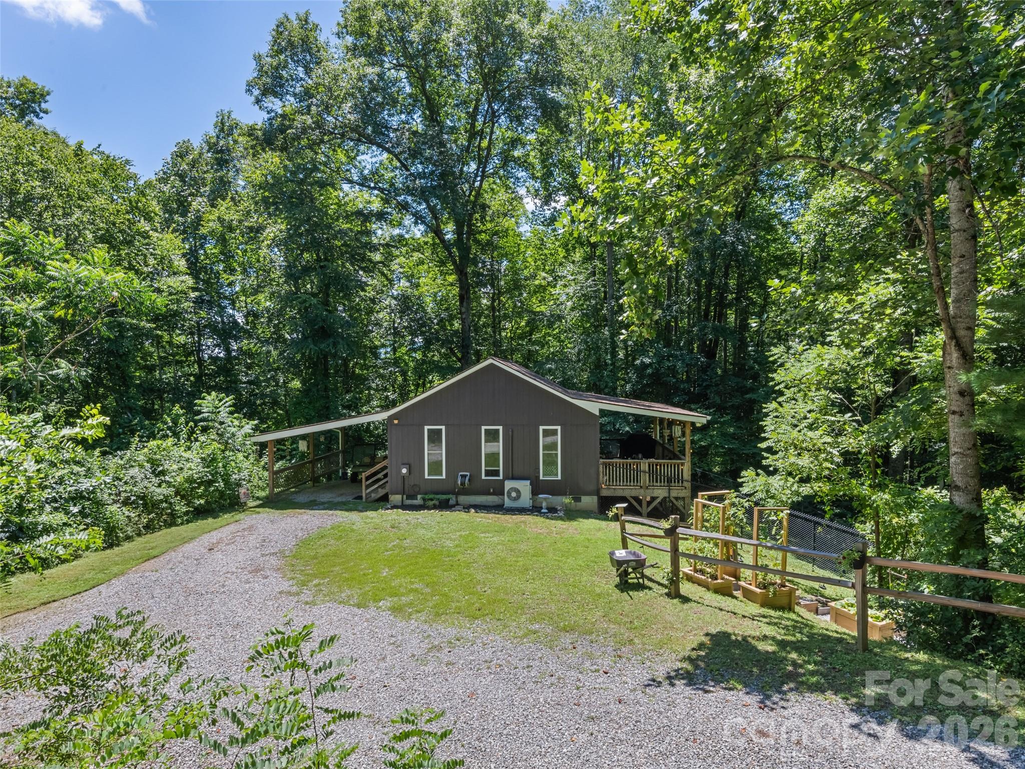 322 McKinzie Place — Waynesville