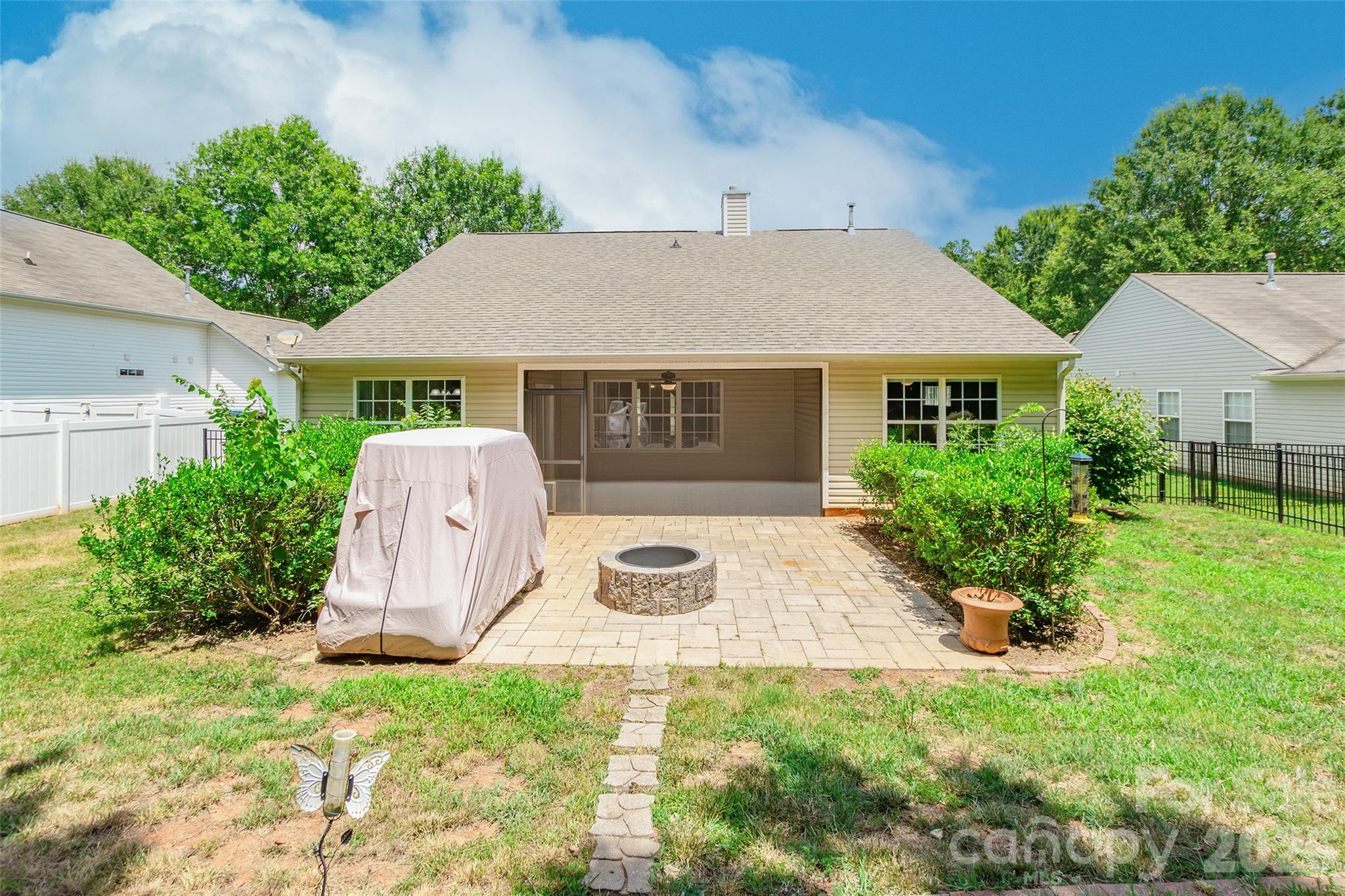 1738 Lillywood Lane — Fort Mill