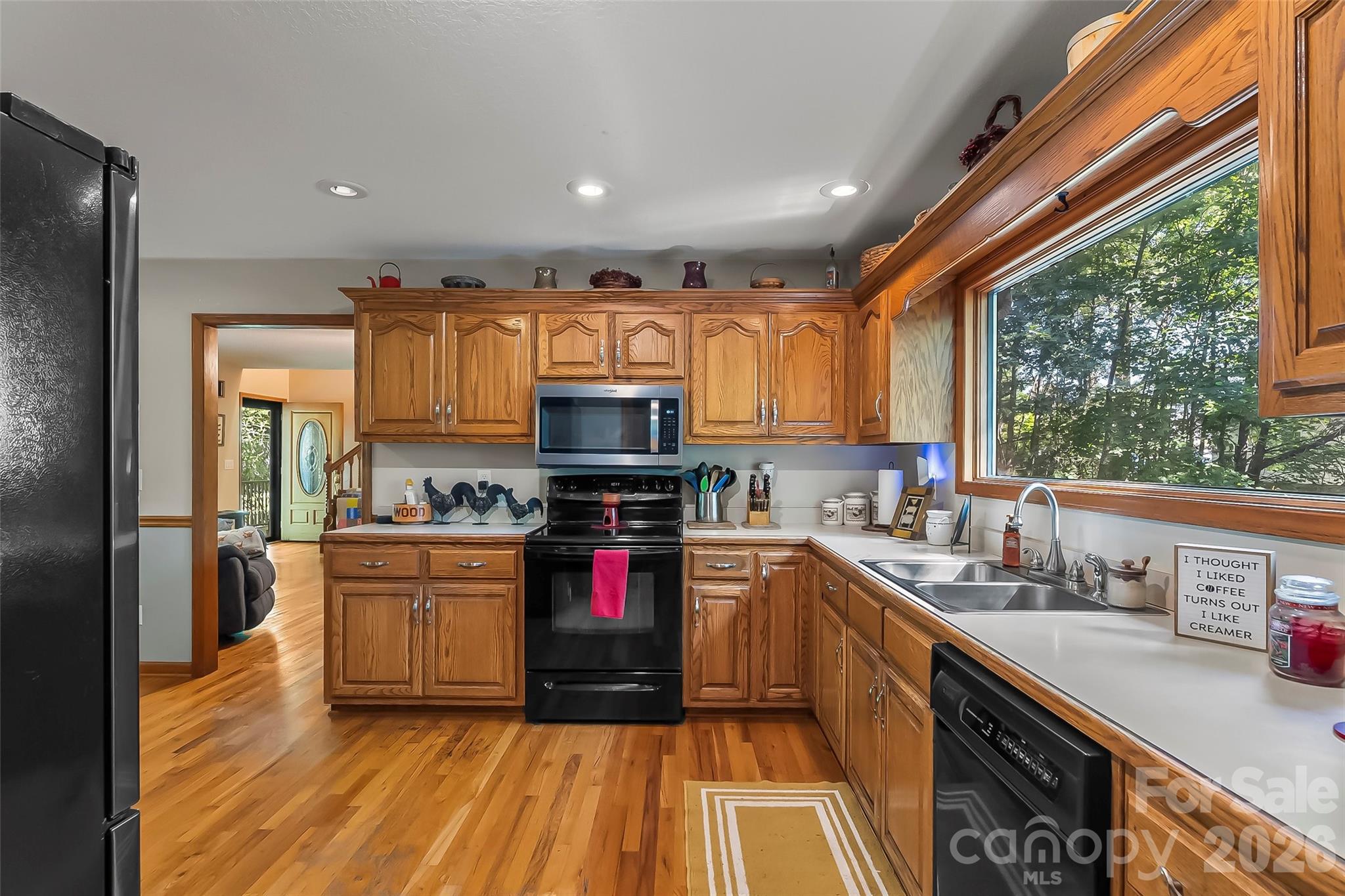 34 Lakeside Drive — Marion