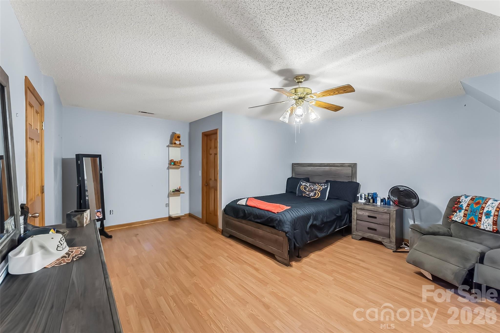 34 Lakeside Drive — Marion