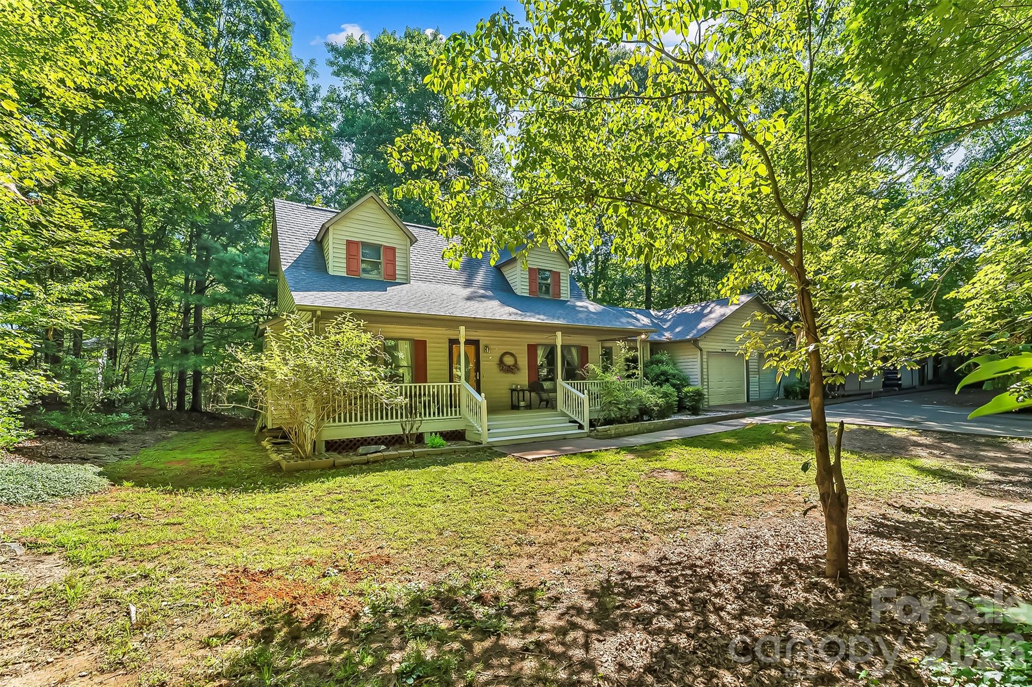34 Lakeside Drive — Marion