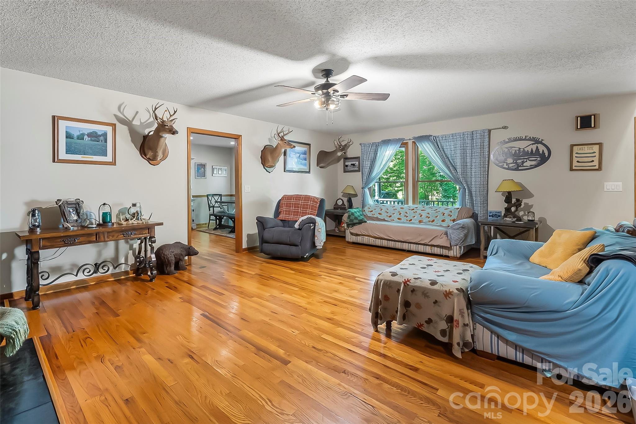 34 Lakeside Drive — Marion