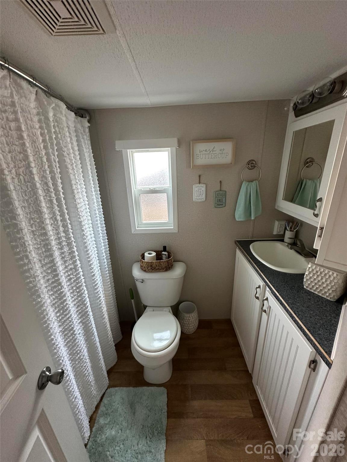 195 Grand View Drive — New London