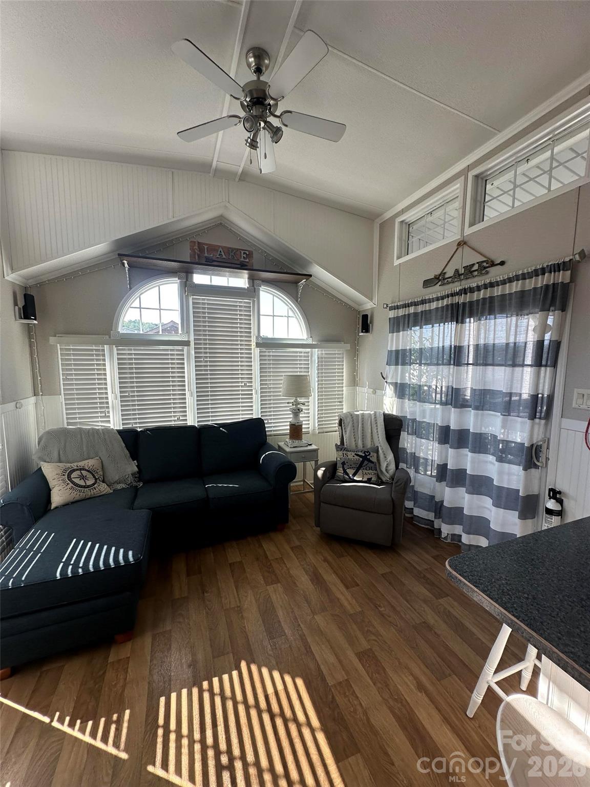 195 Grand View Drive — New London