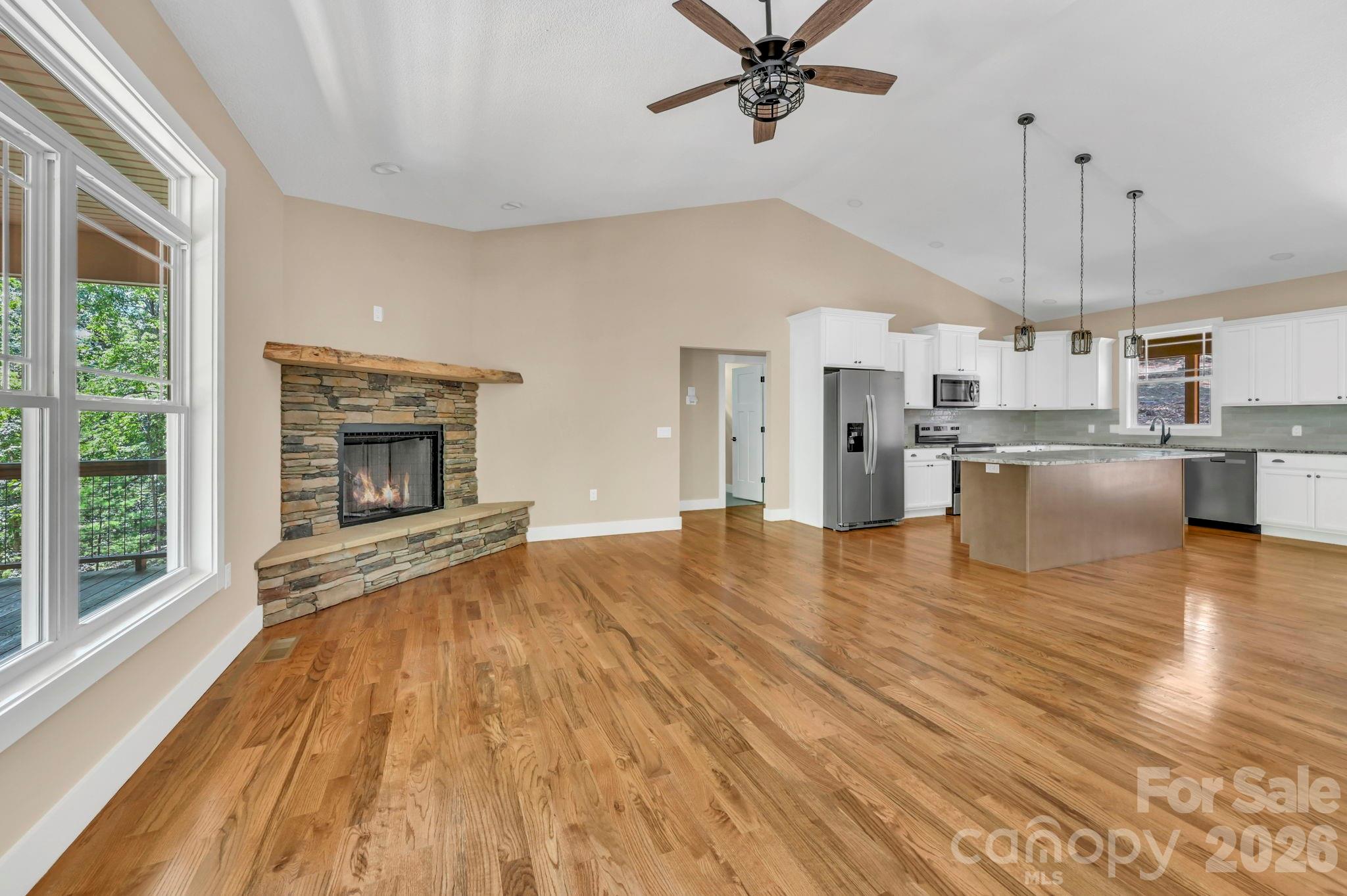 63 Abbey Lane — Hendersonville