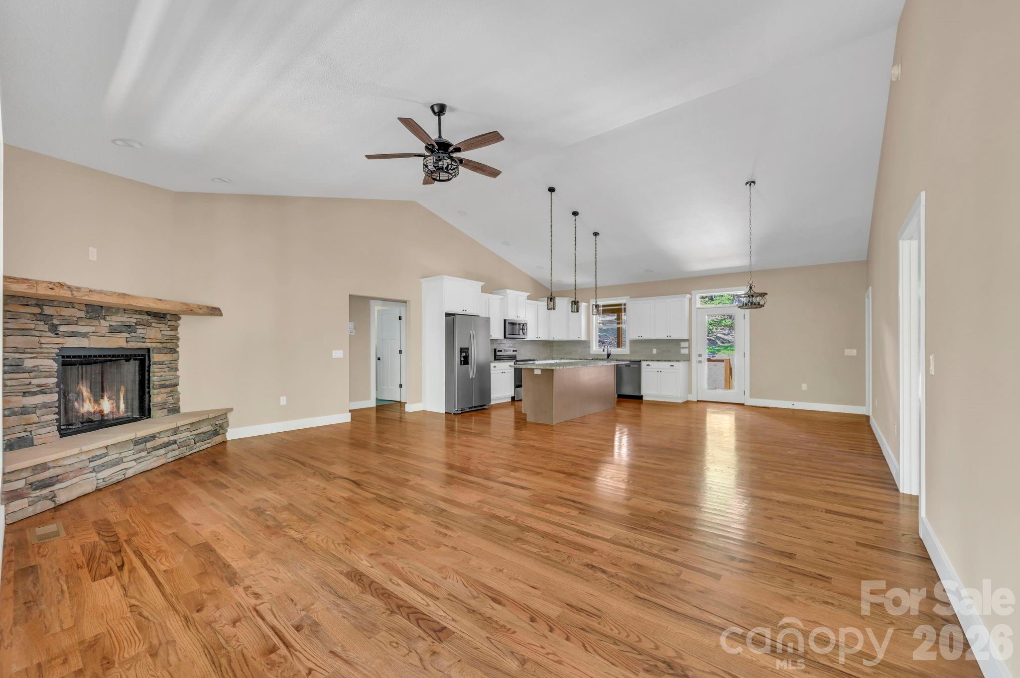63 Abbey Lane — Hendersonville