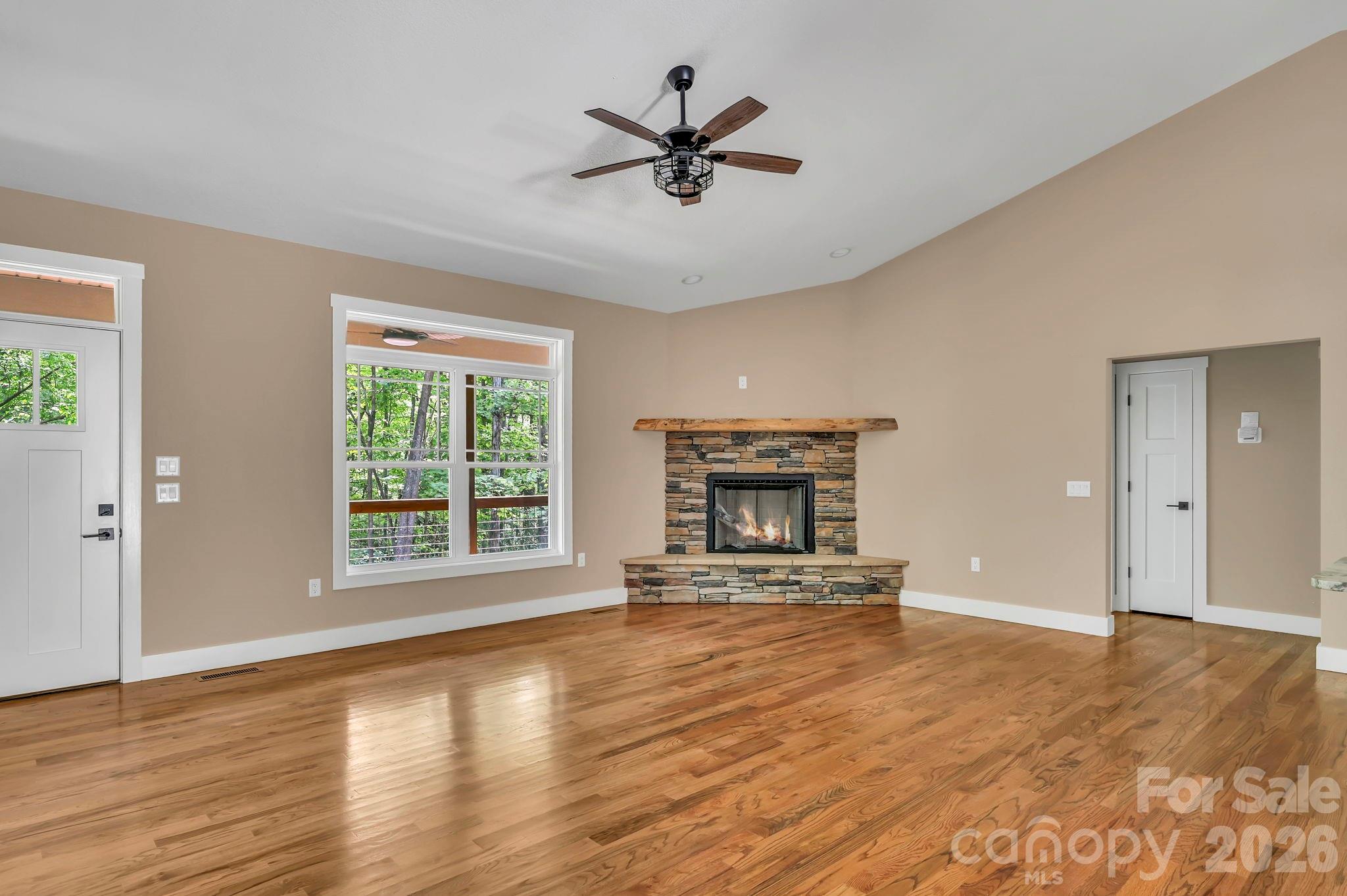 63 Abbey Lane — Hendersonville