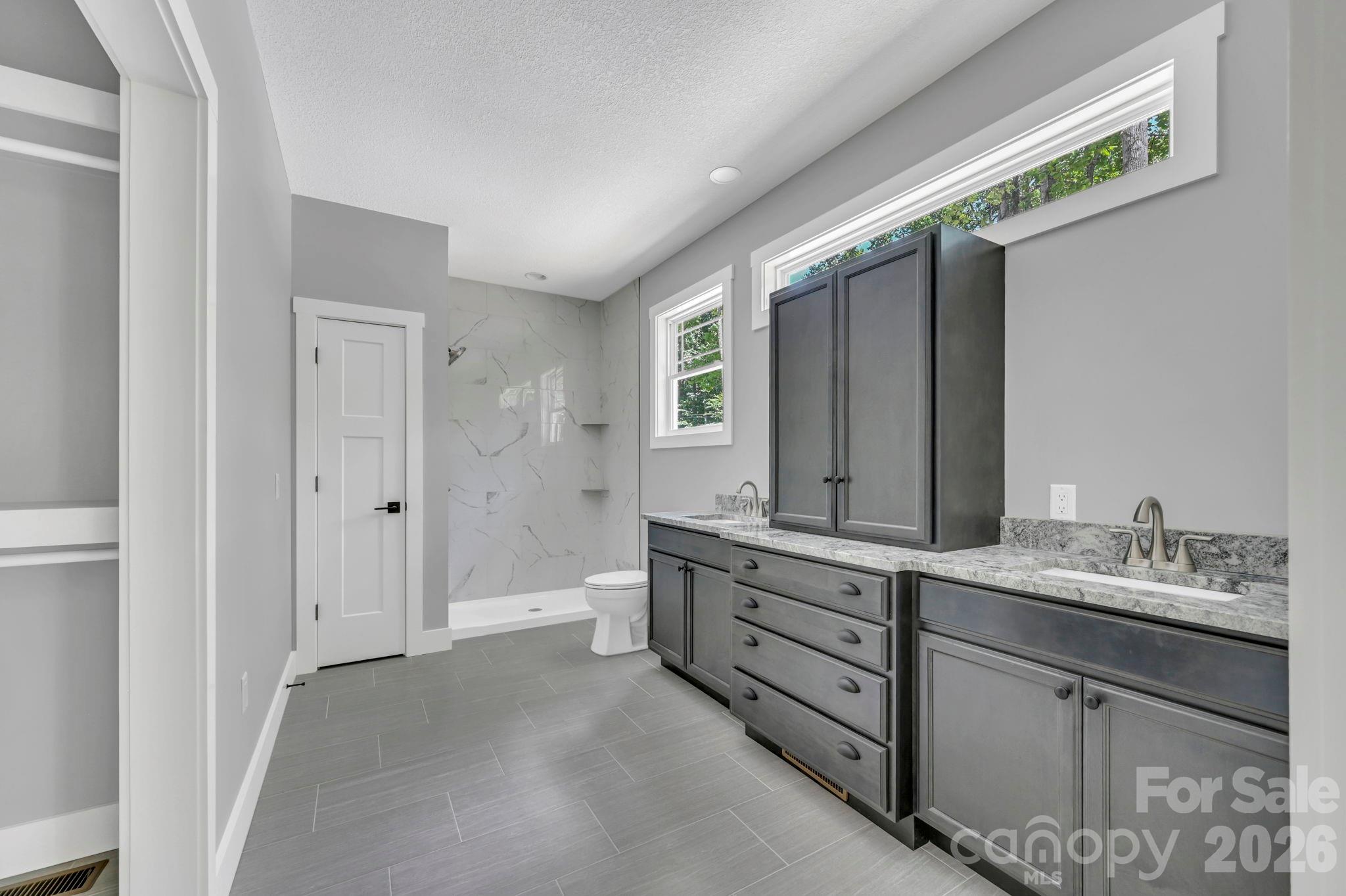 63 Abbey Lane — Hendersonville