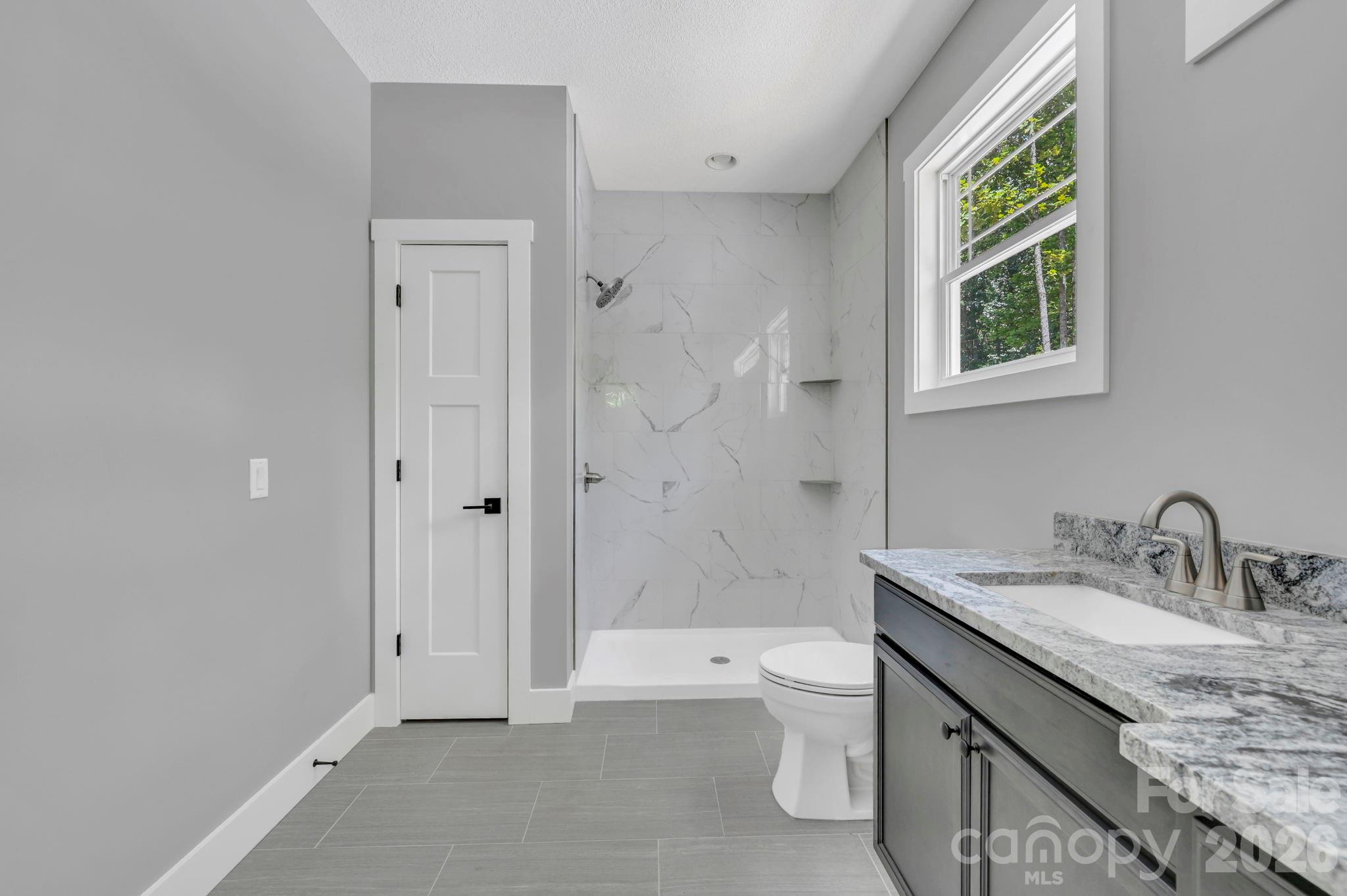 63 Abbey Lane — Hendersonville