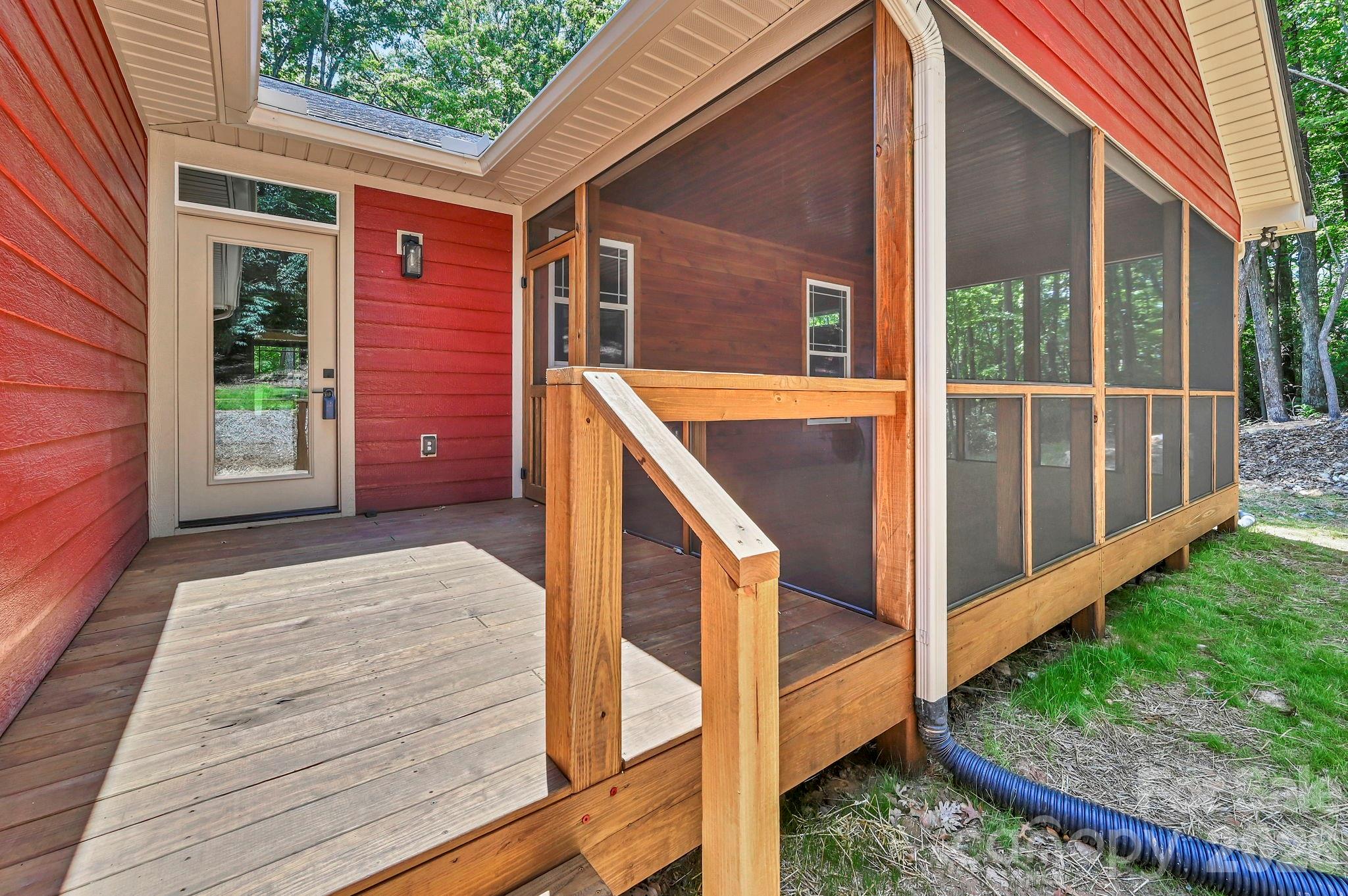 63 Abbey Lane — Hendersonville