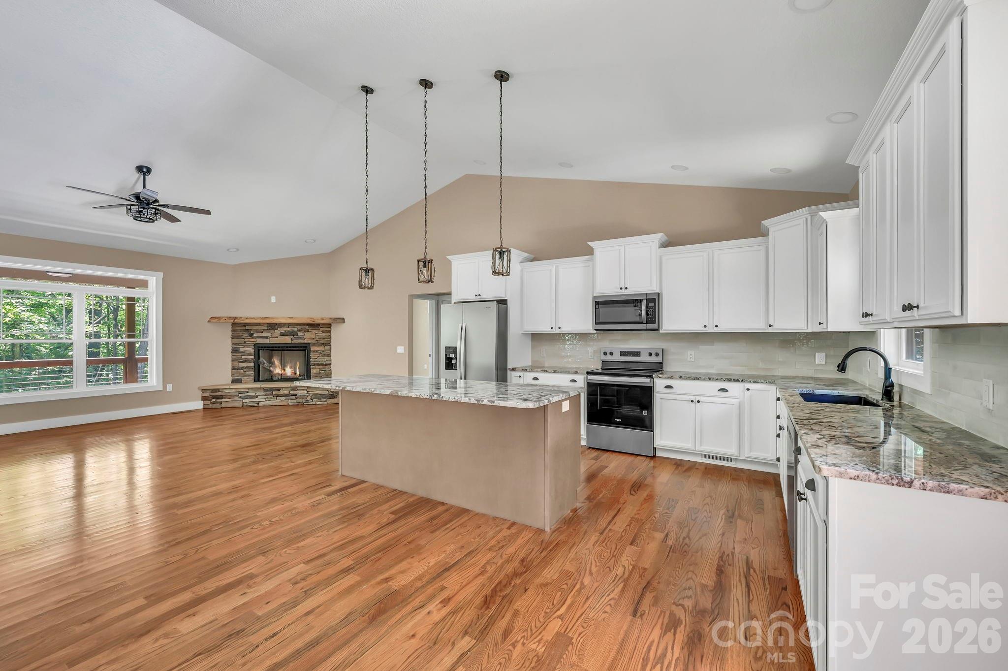 63 Abbey Lane — Hendersonville