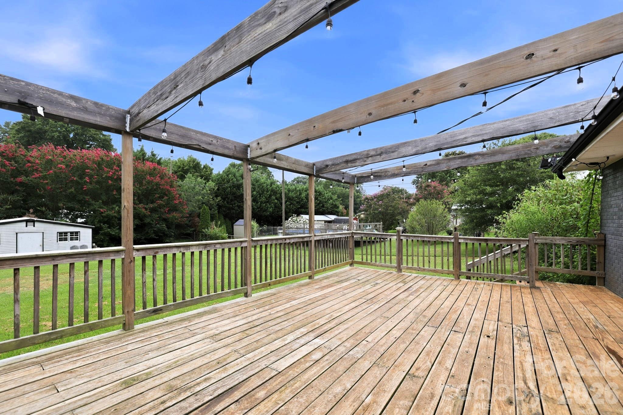 131 Midwood Lane — Belmont