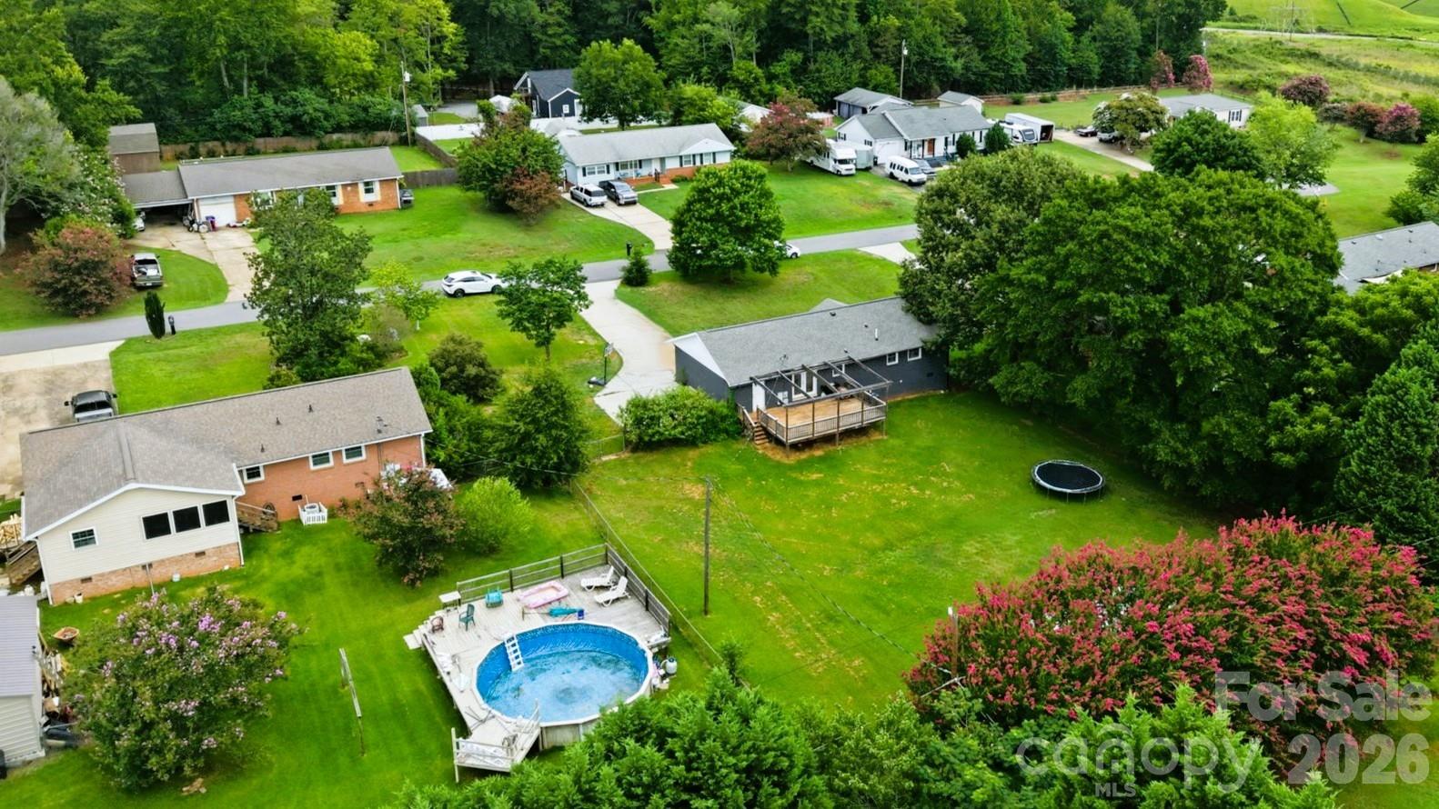 131 Midwood Lane — Belmont