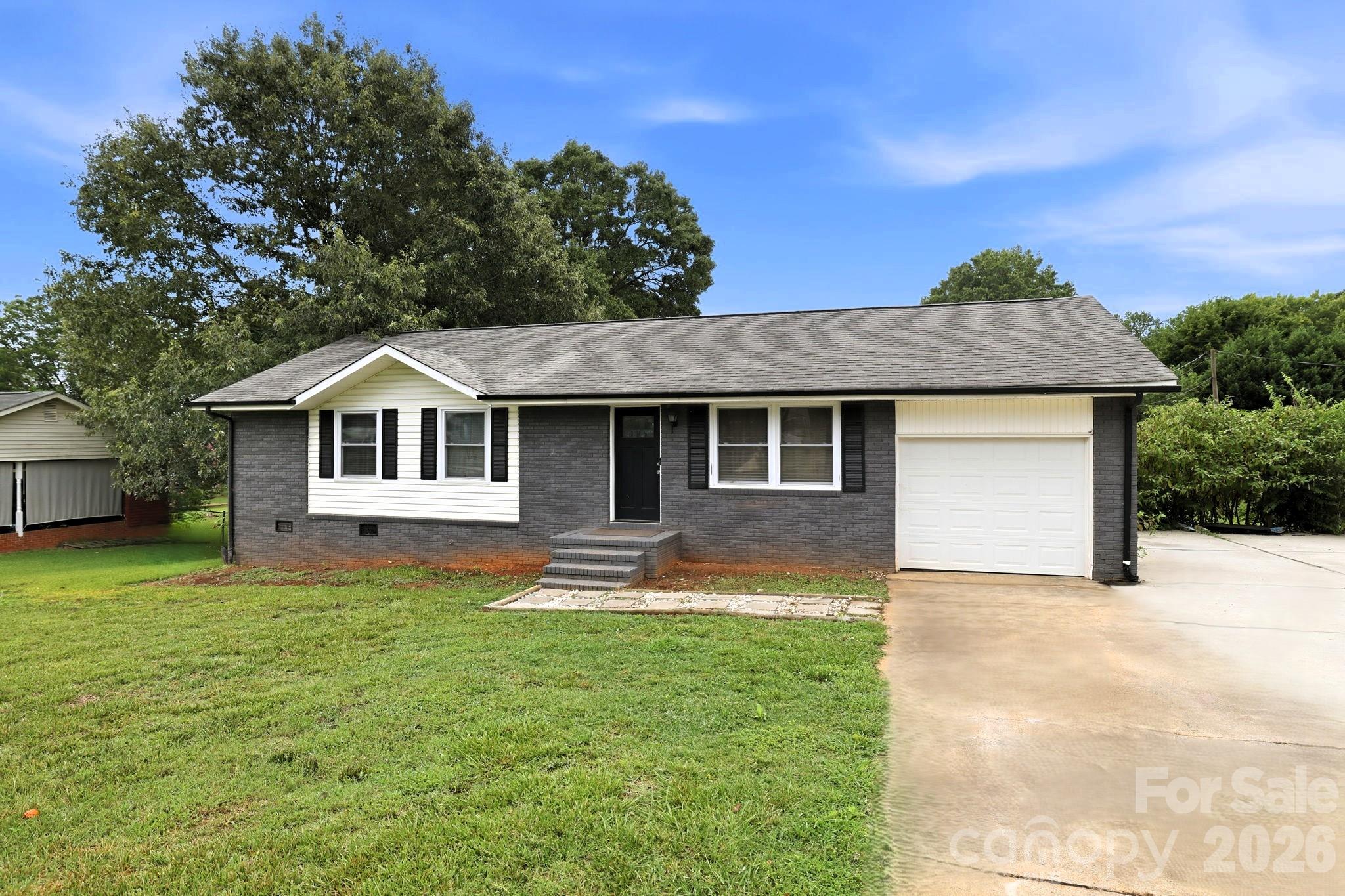 131 Midwood Lane — Belmont