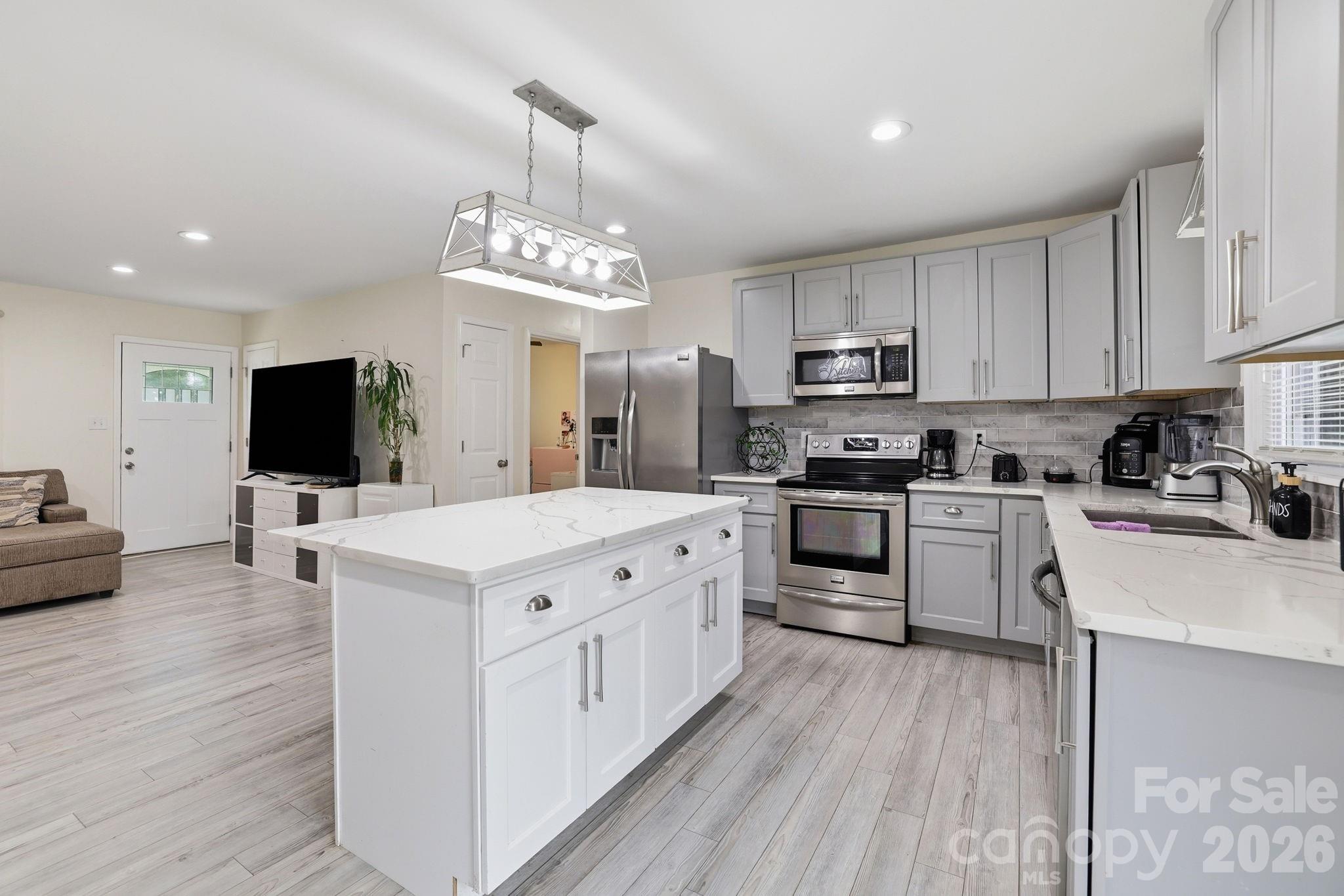 131 Midwood Lane — Belmont