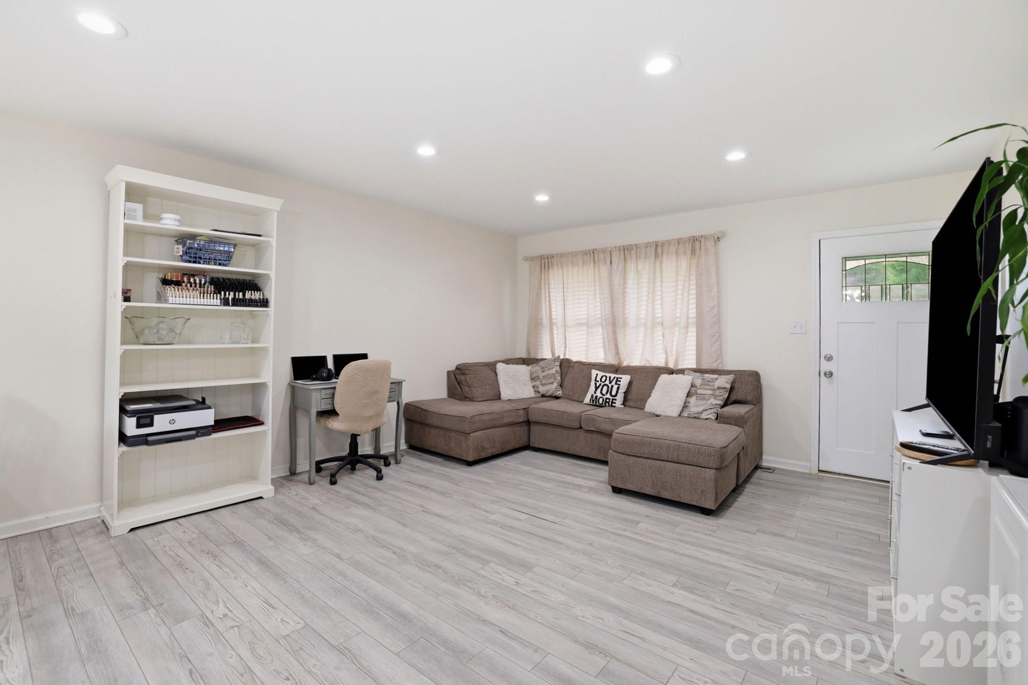 131 Midwood Lane — Belmont