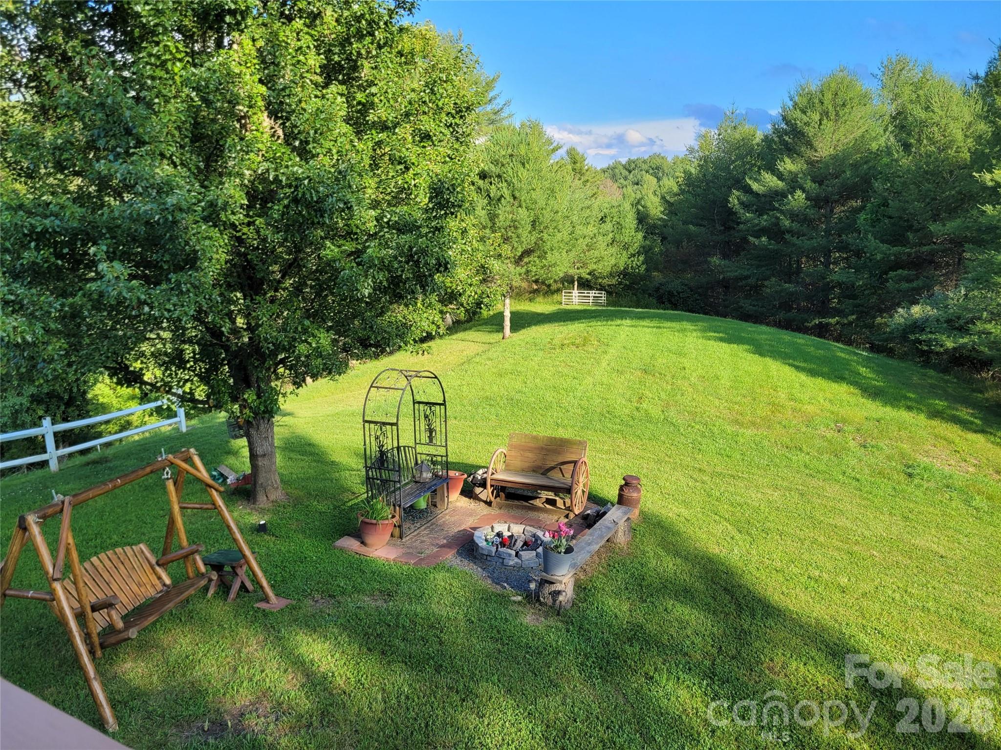 14 Zonia Lane — Piney Creek
