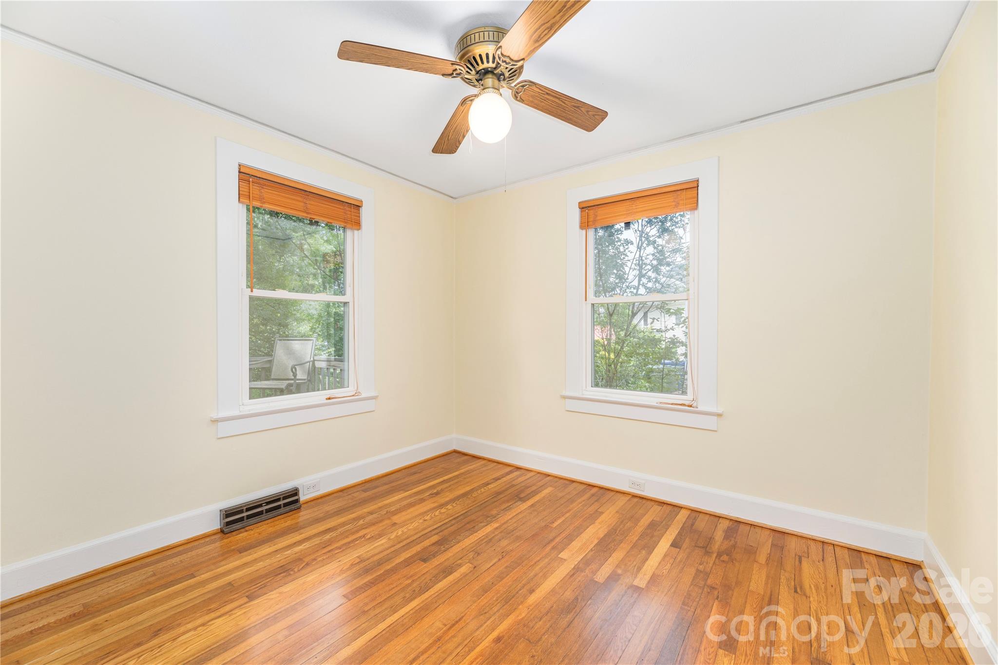 3 Enka Oak Street — Candler