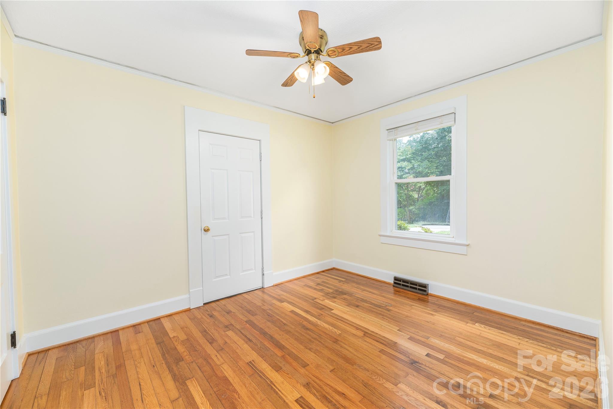 3 Enka Oak Street — Candler