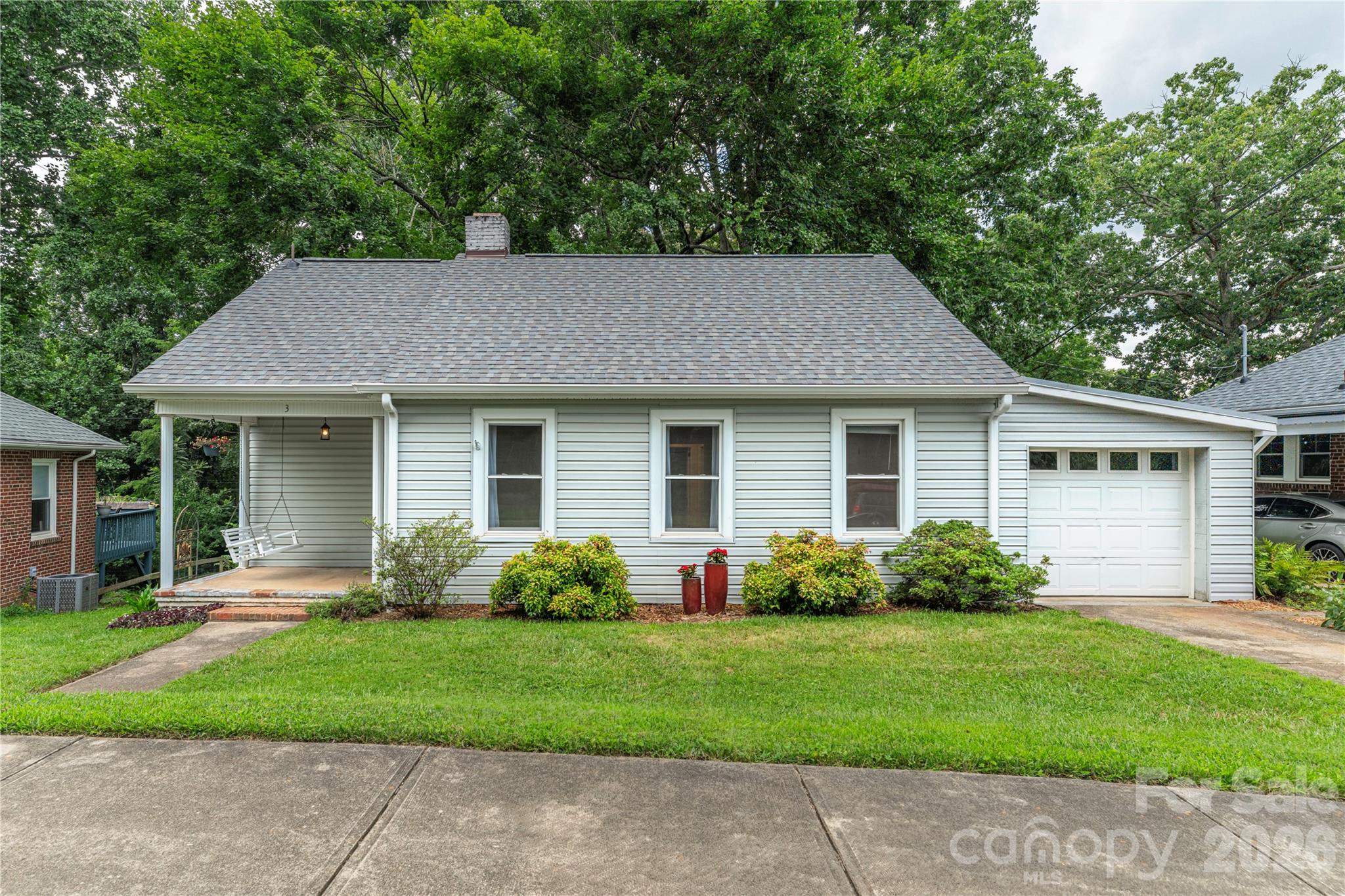 3 Enka Oak Street — Candler