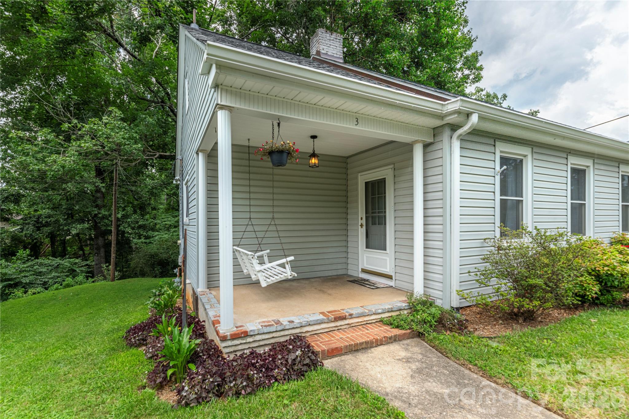 3 Enka Oak Street — Candler