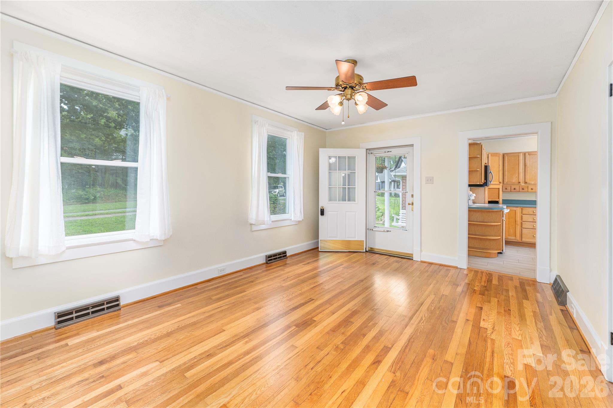 3 Enka Oak Street — Candler