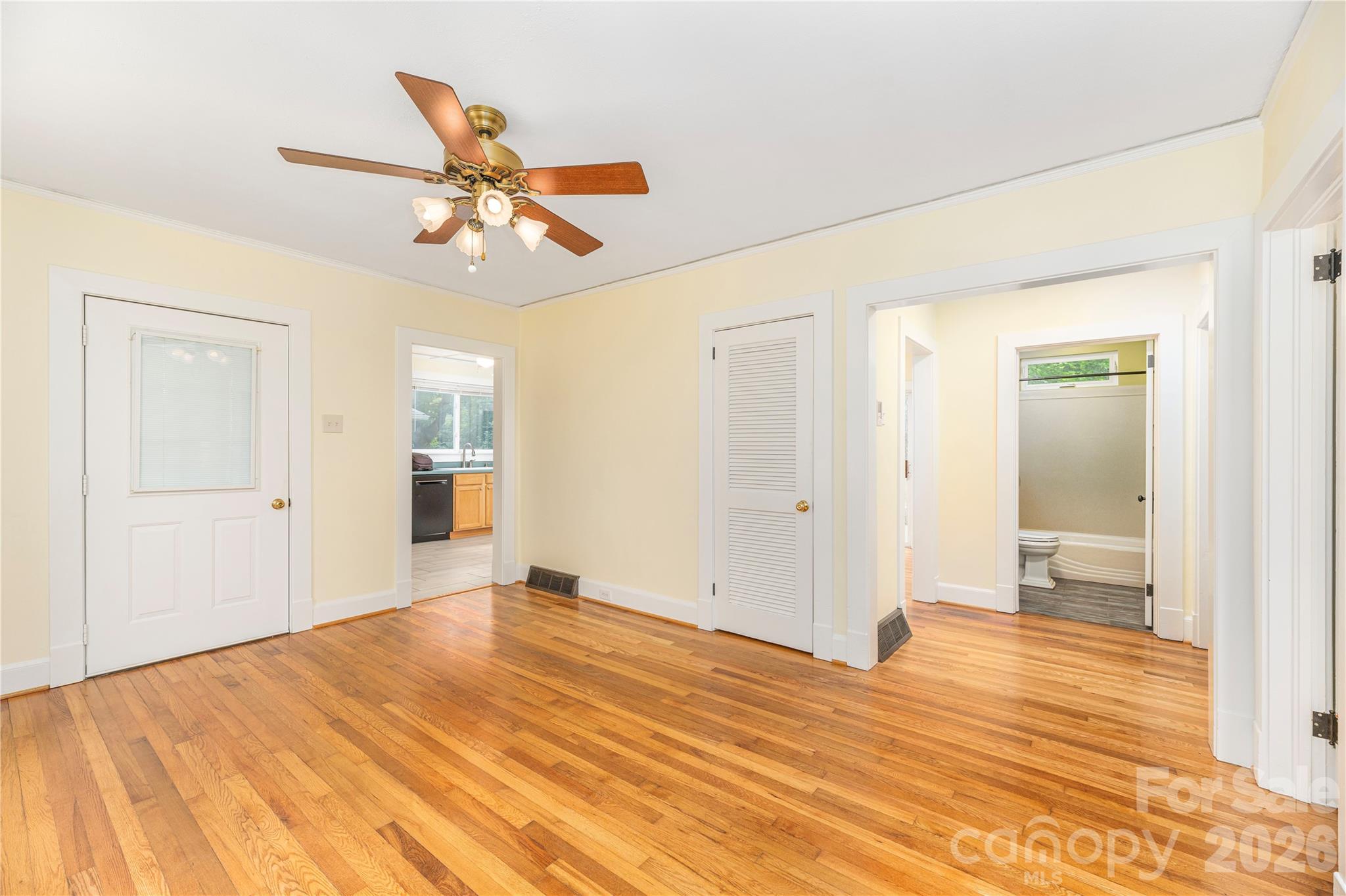3 Enka Oak Street — Candler