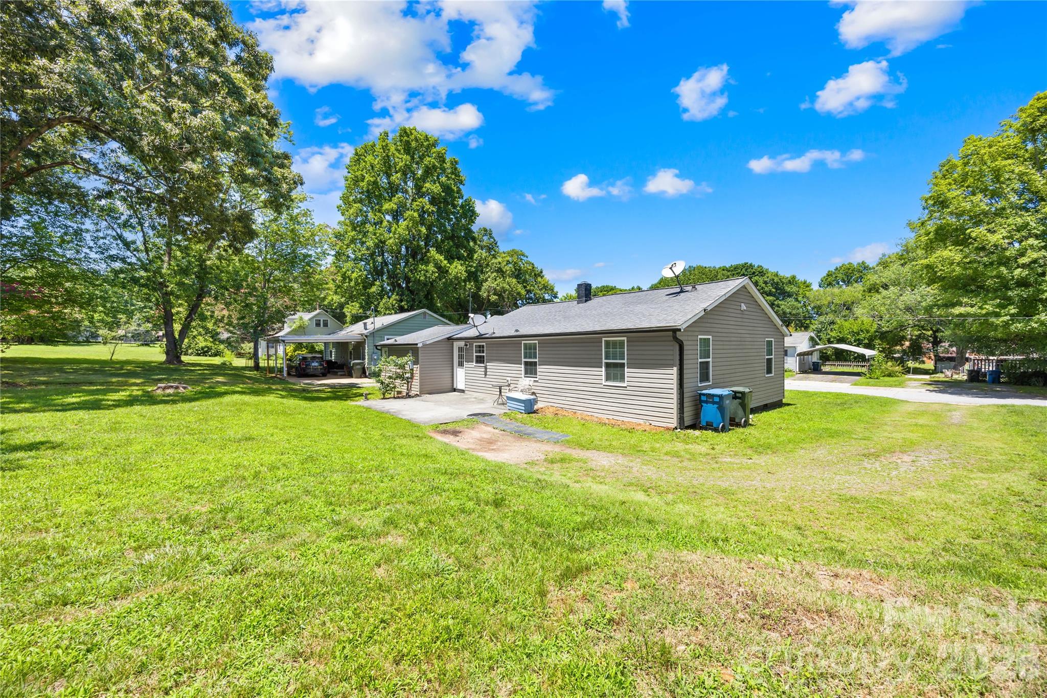 316 20th Avenue NE — Hickory