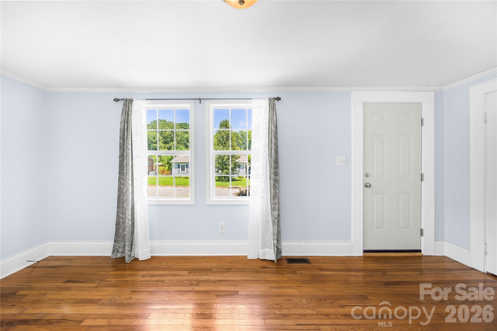 316 20th Avenue NE — Hickory