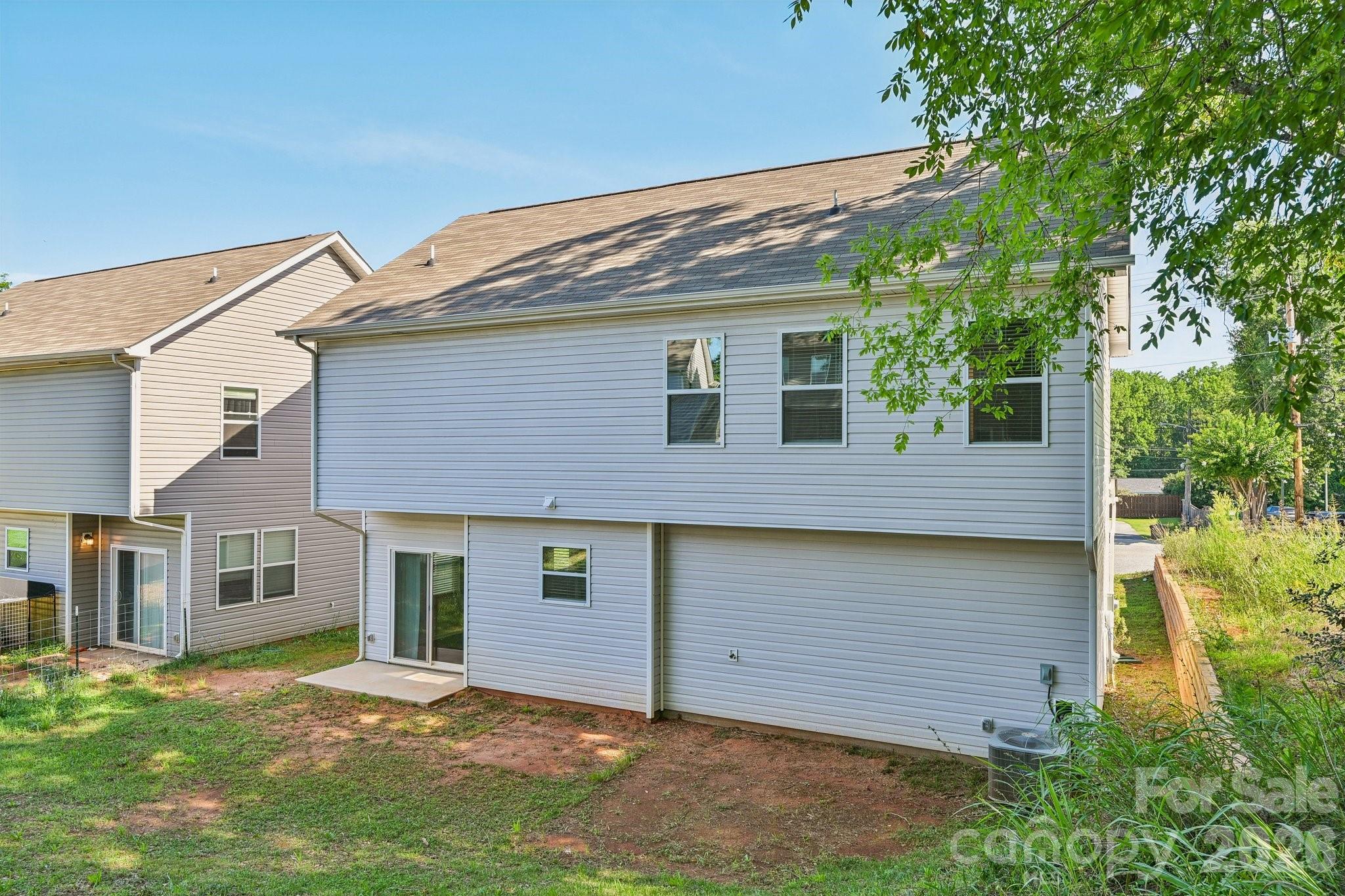 231 W Grover Street — Shelby