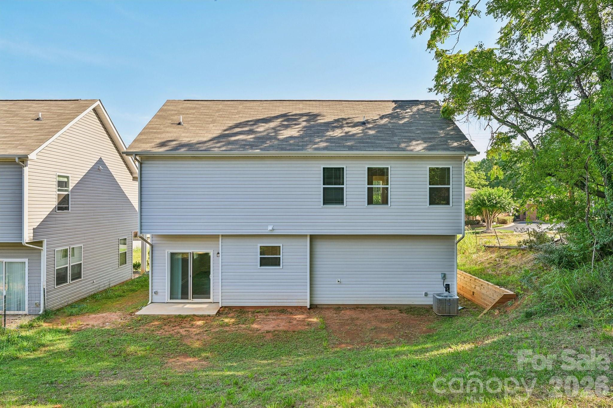 231 W Grover Street — Shelby