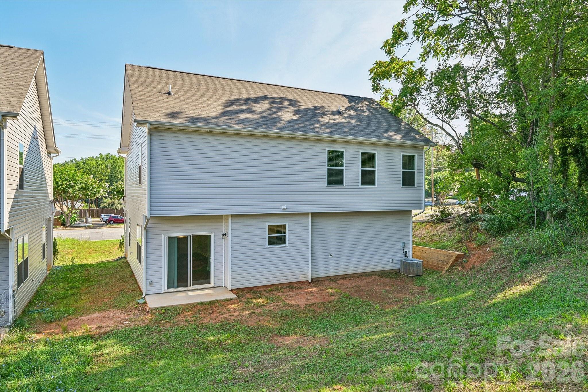 231 W Grover Street — Shelby