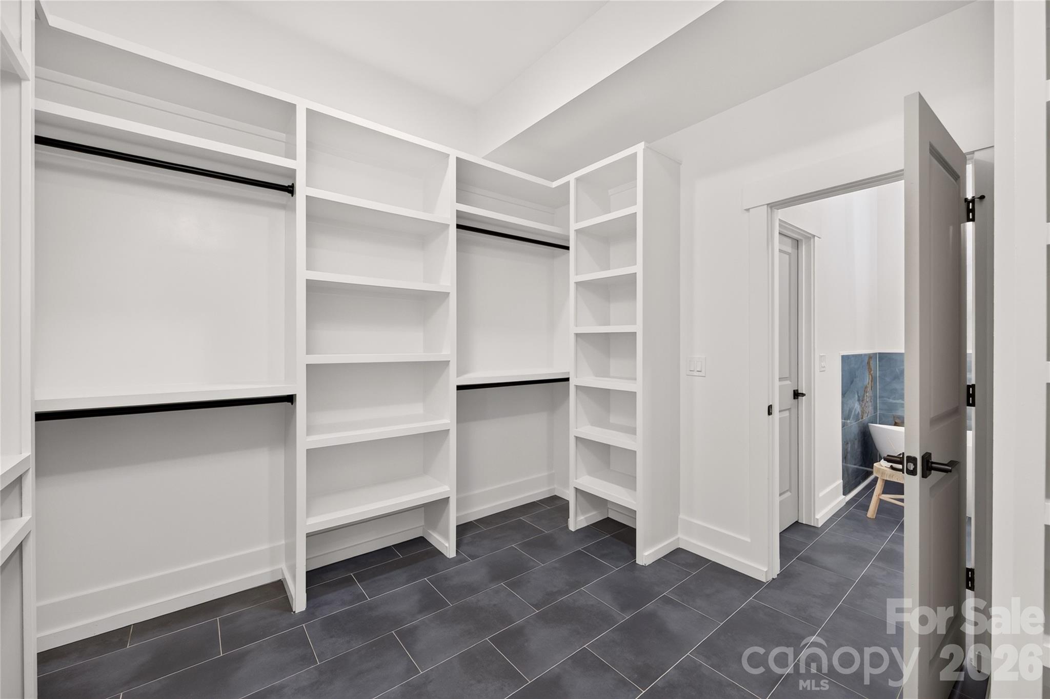 3141 Brayland Avenue — Matthews