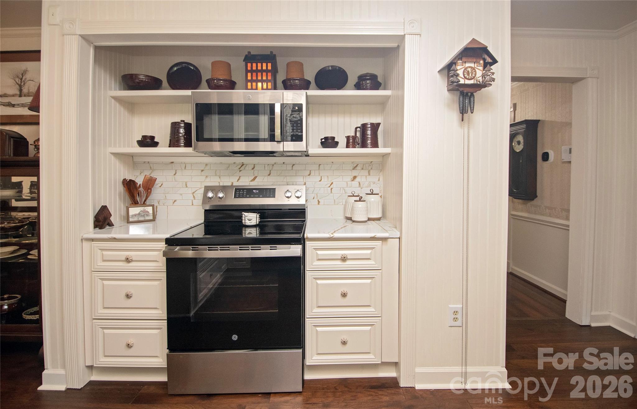 8301 Abercorn Lane — Charlotte