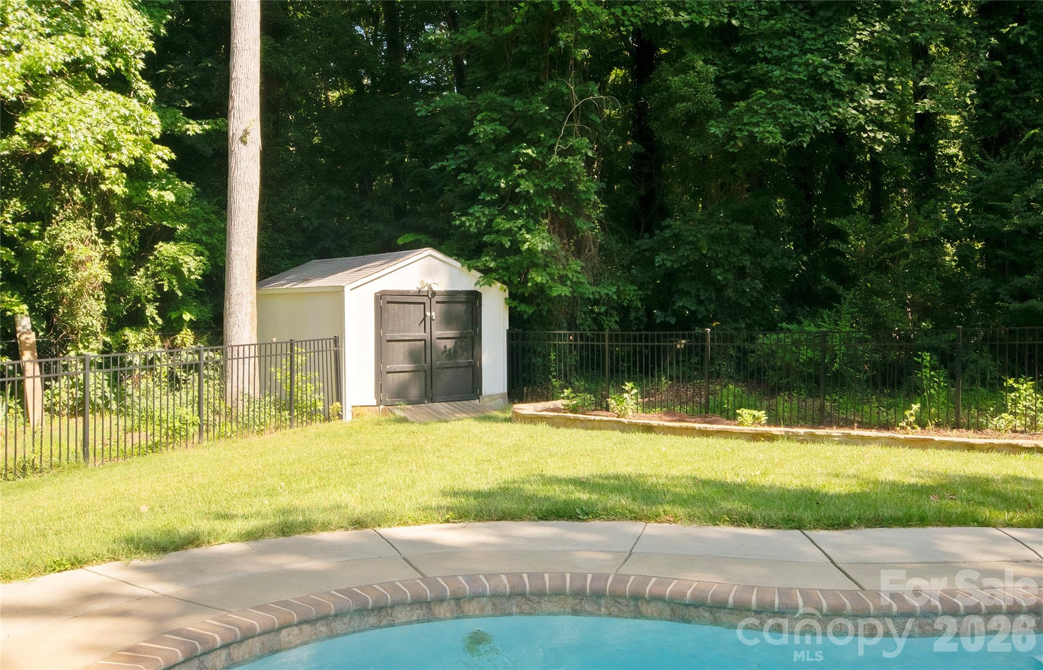 8301 Abercorn Lane — Charlotte