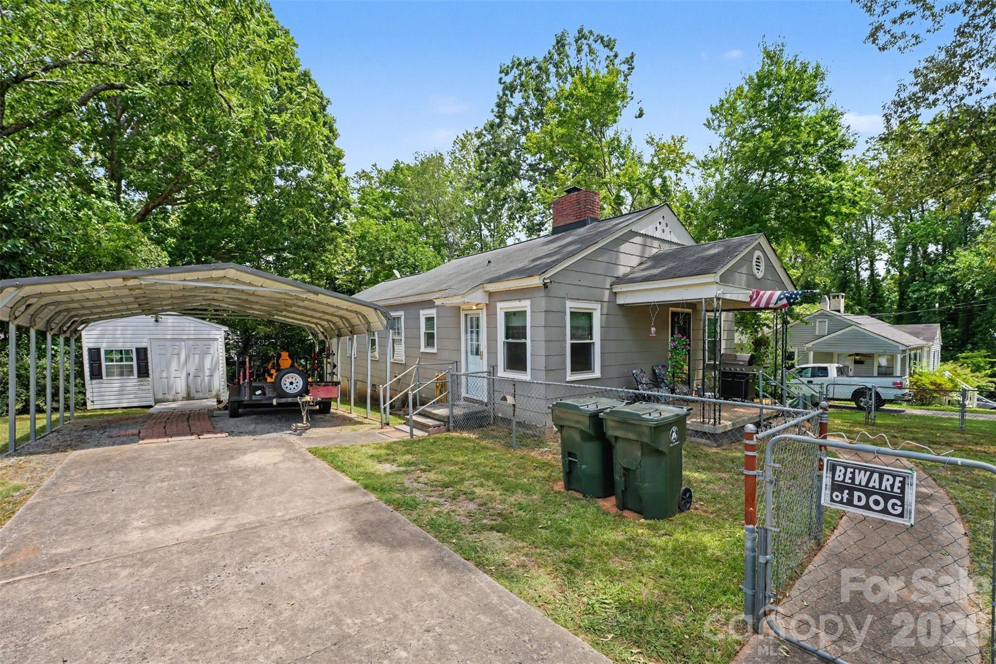 109 S Pine Street — Lowell