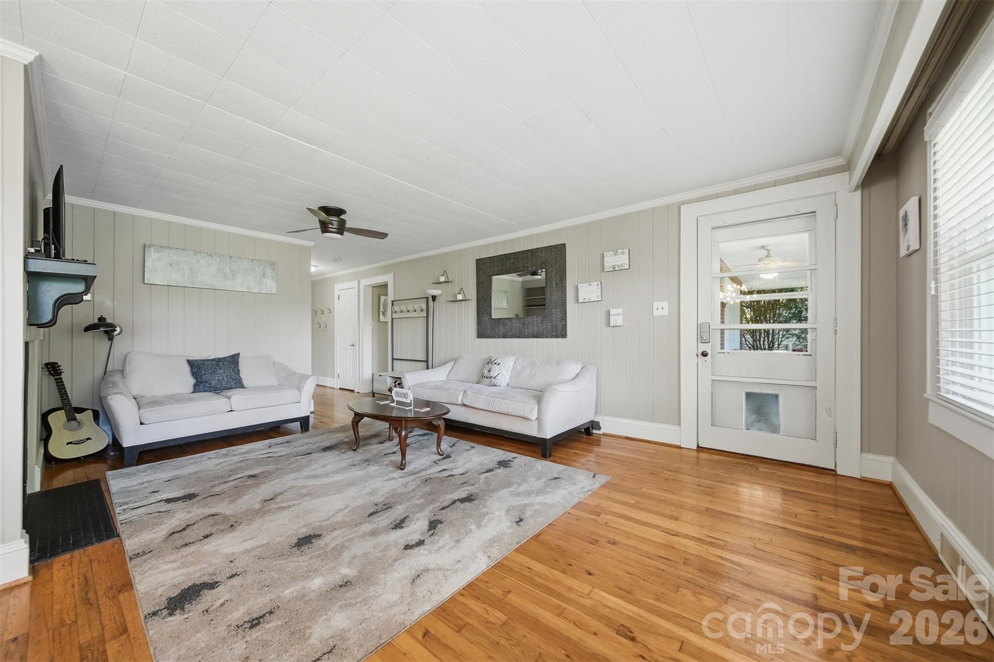 321 16th Avenue NW — Hickory