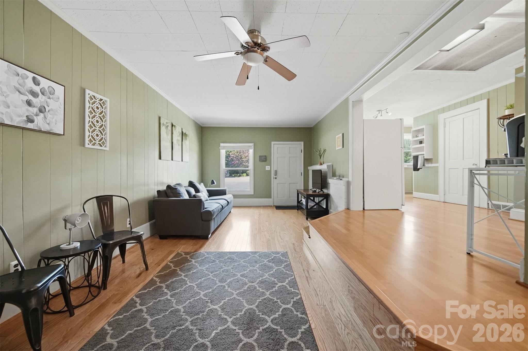 321 16th Avenue NW — Hickory