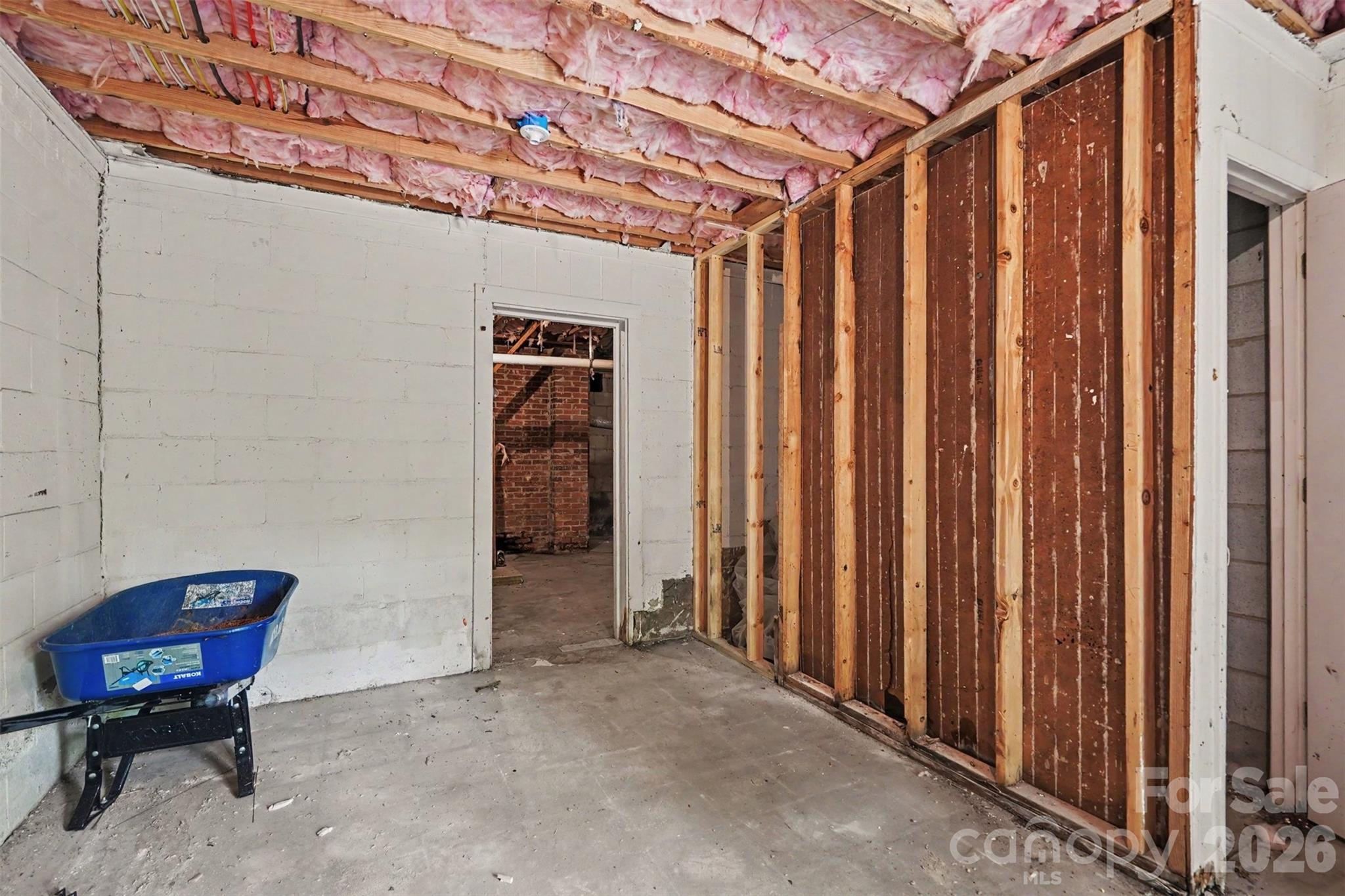 601 Marion Sims Drive — Lancaster