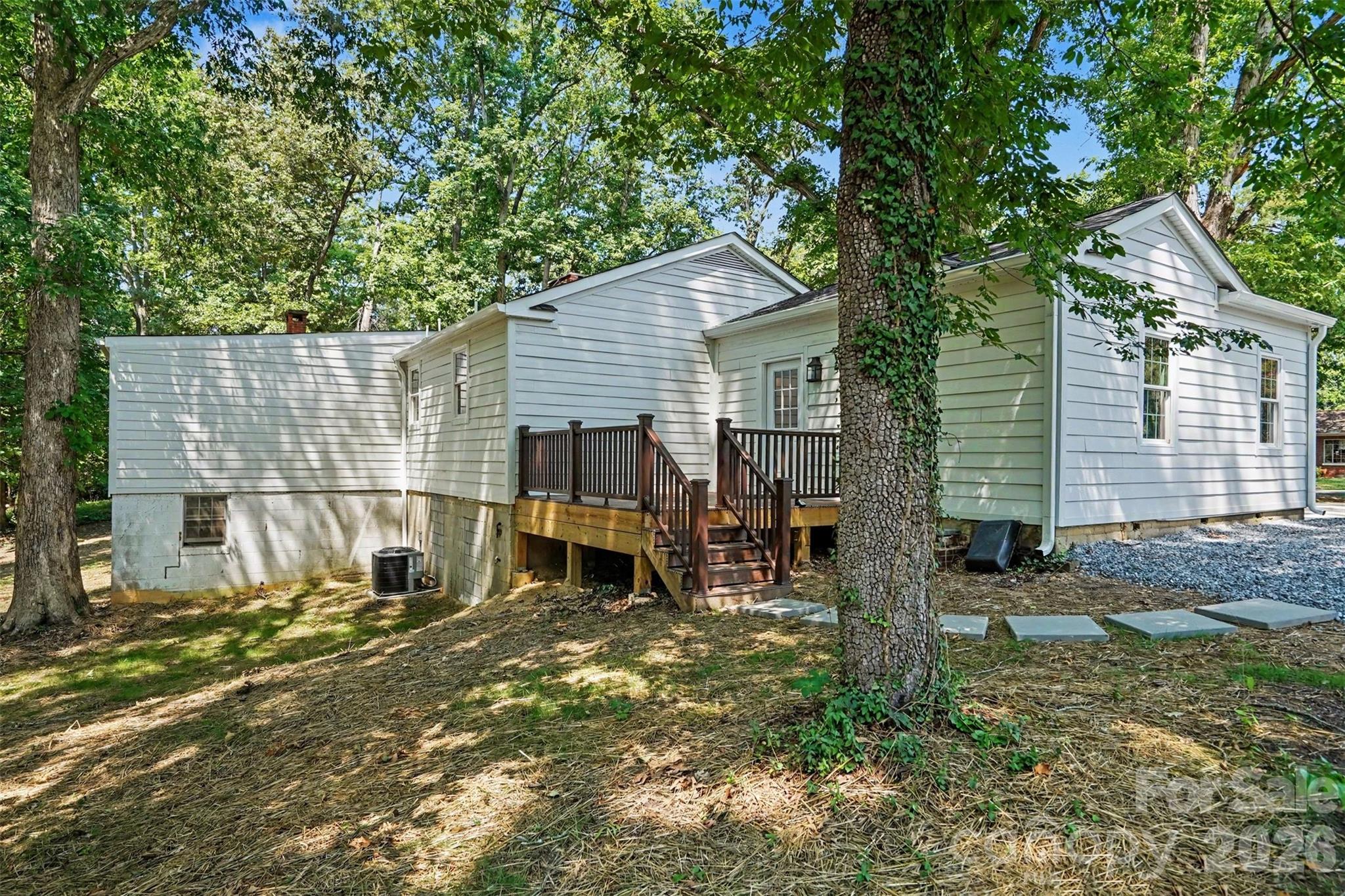 601 Marion Sims Drive — Lancaster
