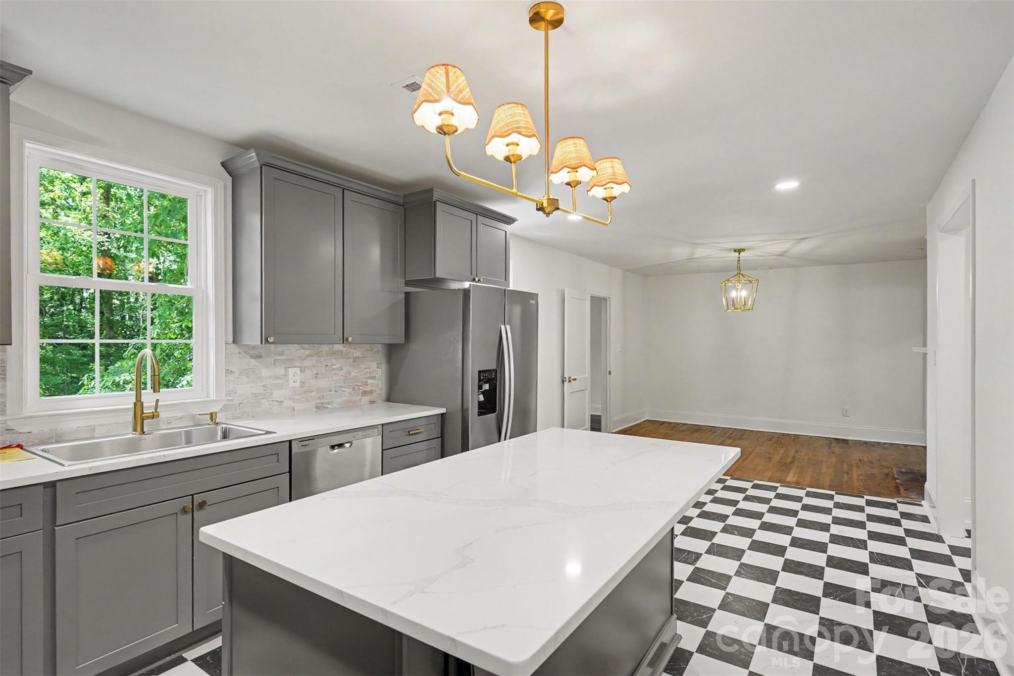 601 Marion Sims Drive — Lancaster