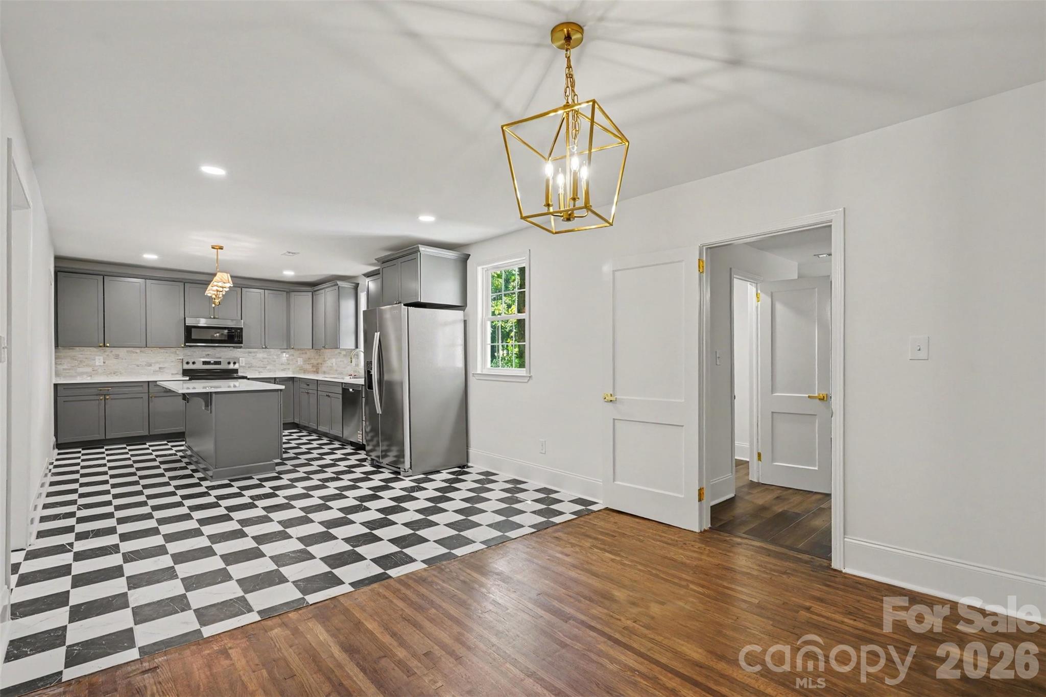 601 Marion Sims Drive — Lancaster