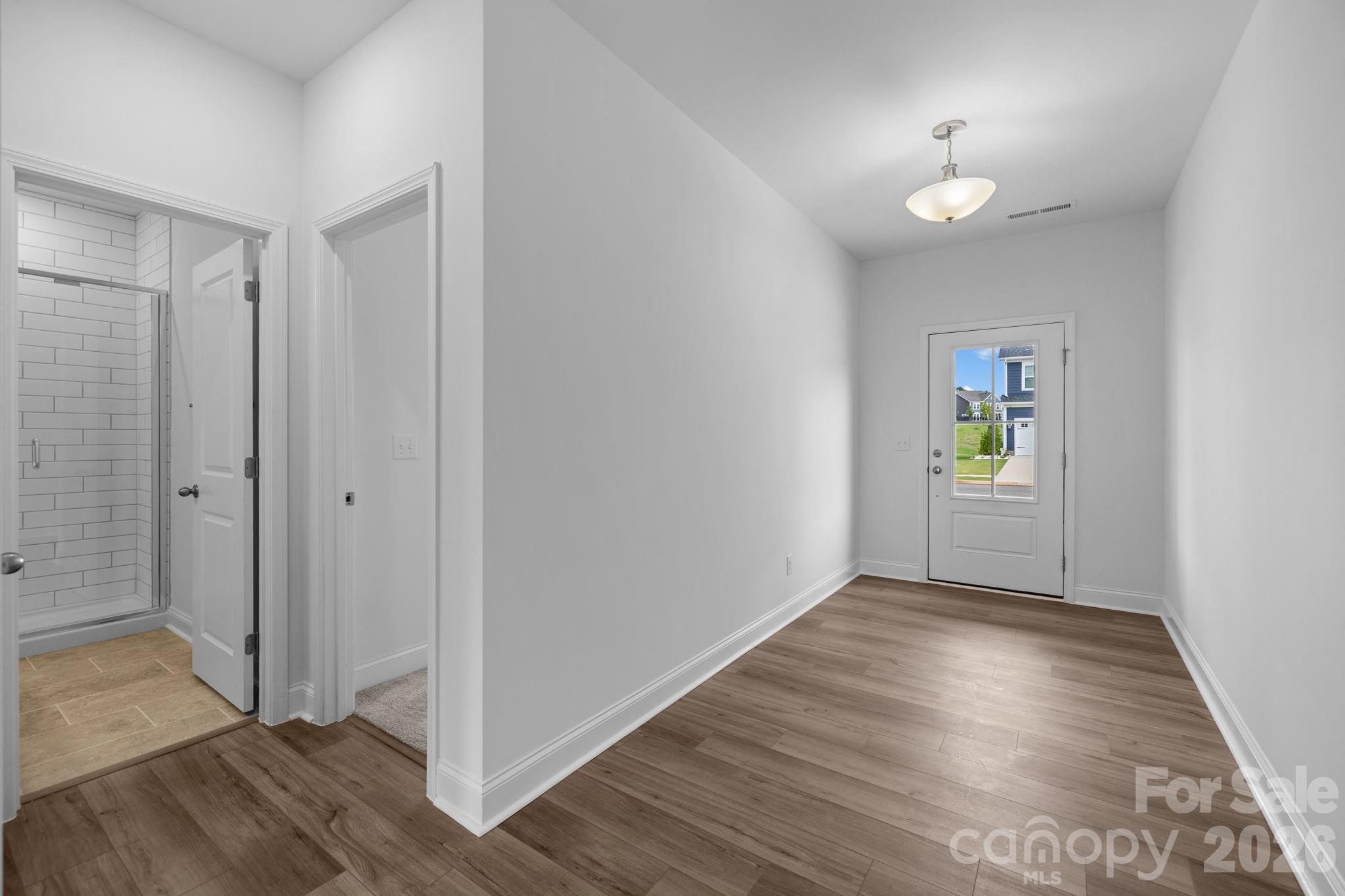 1284 Aft Lane — York