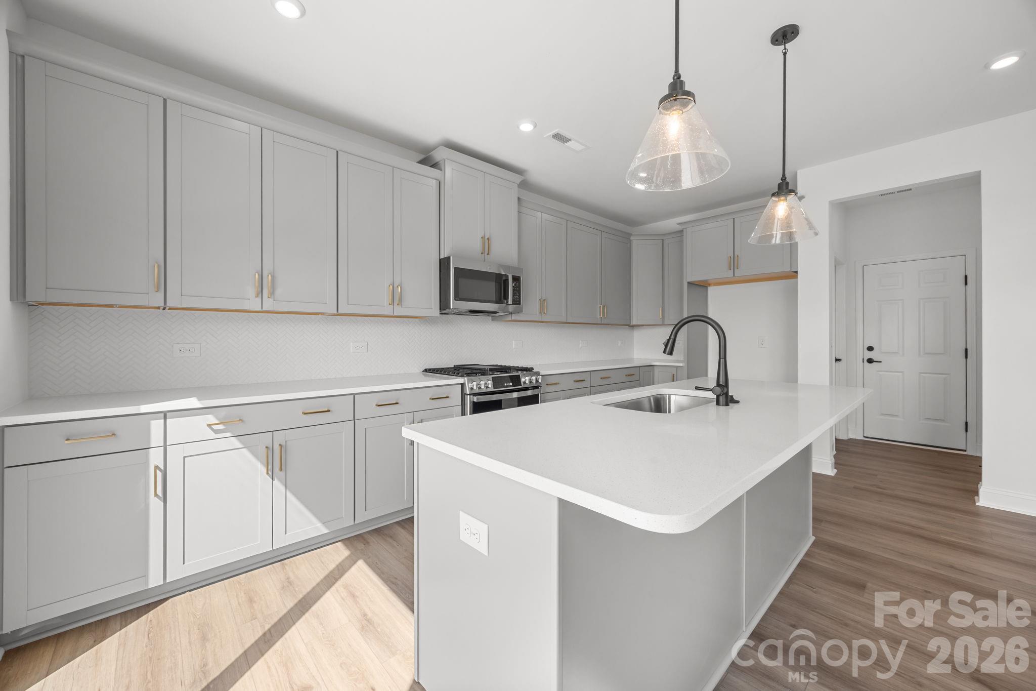 1288 Aft Lane — York