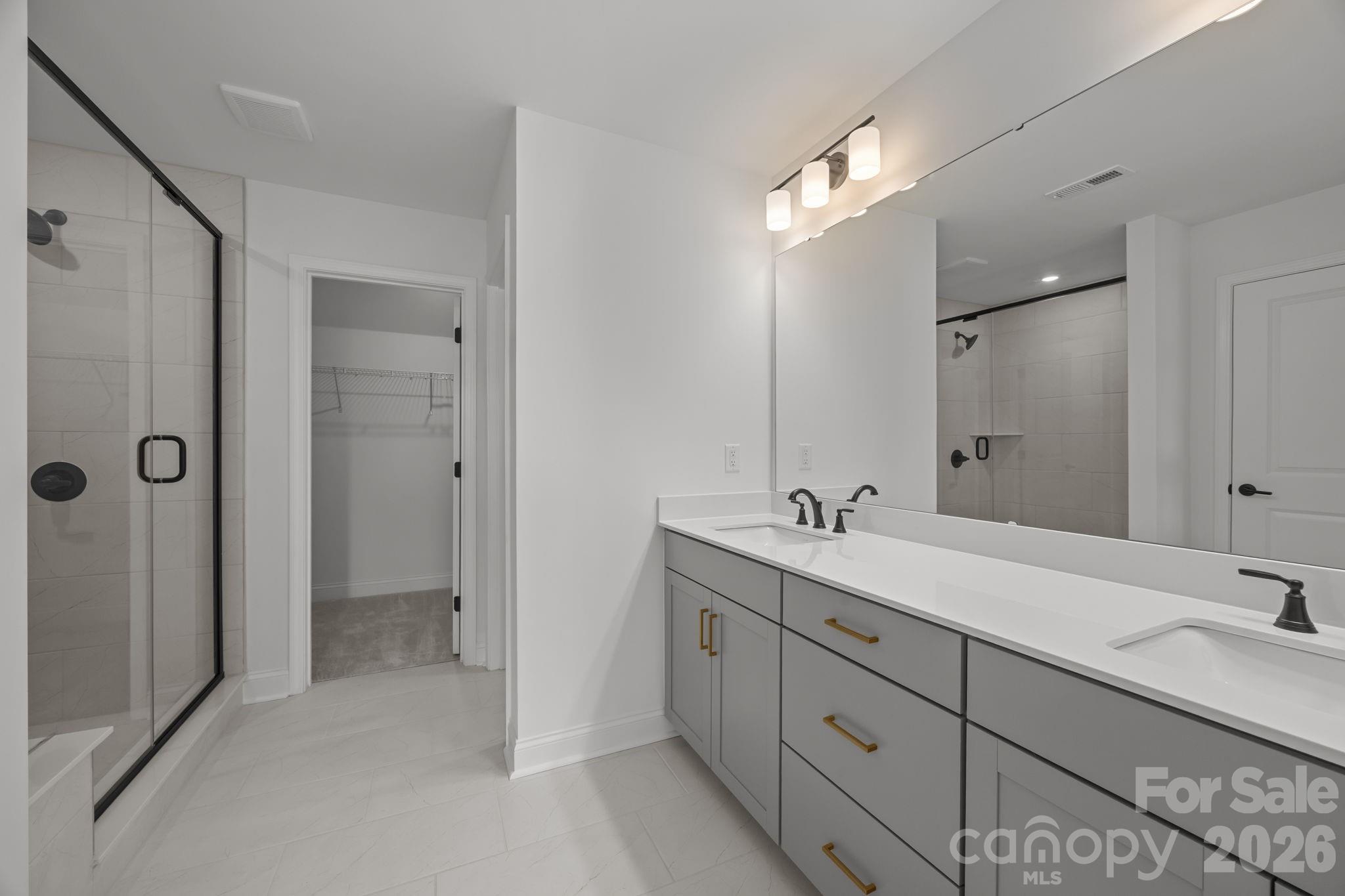 1288 Aft Lane — York