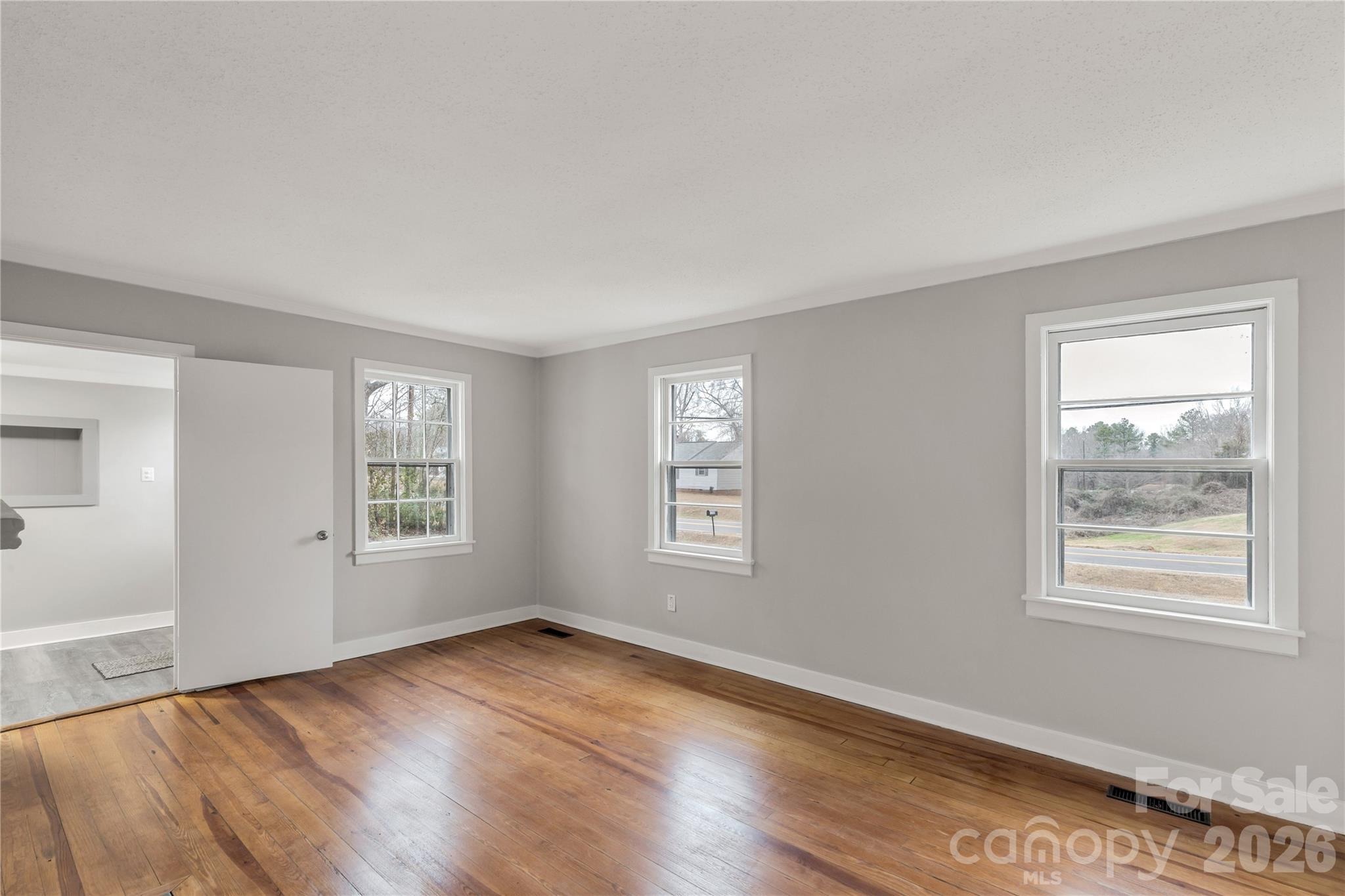 1250 Hampton Grace Avenue — Lancaster