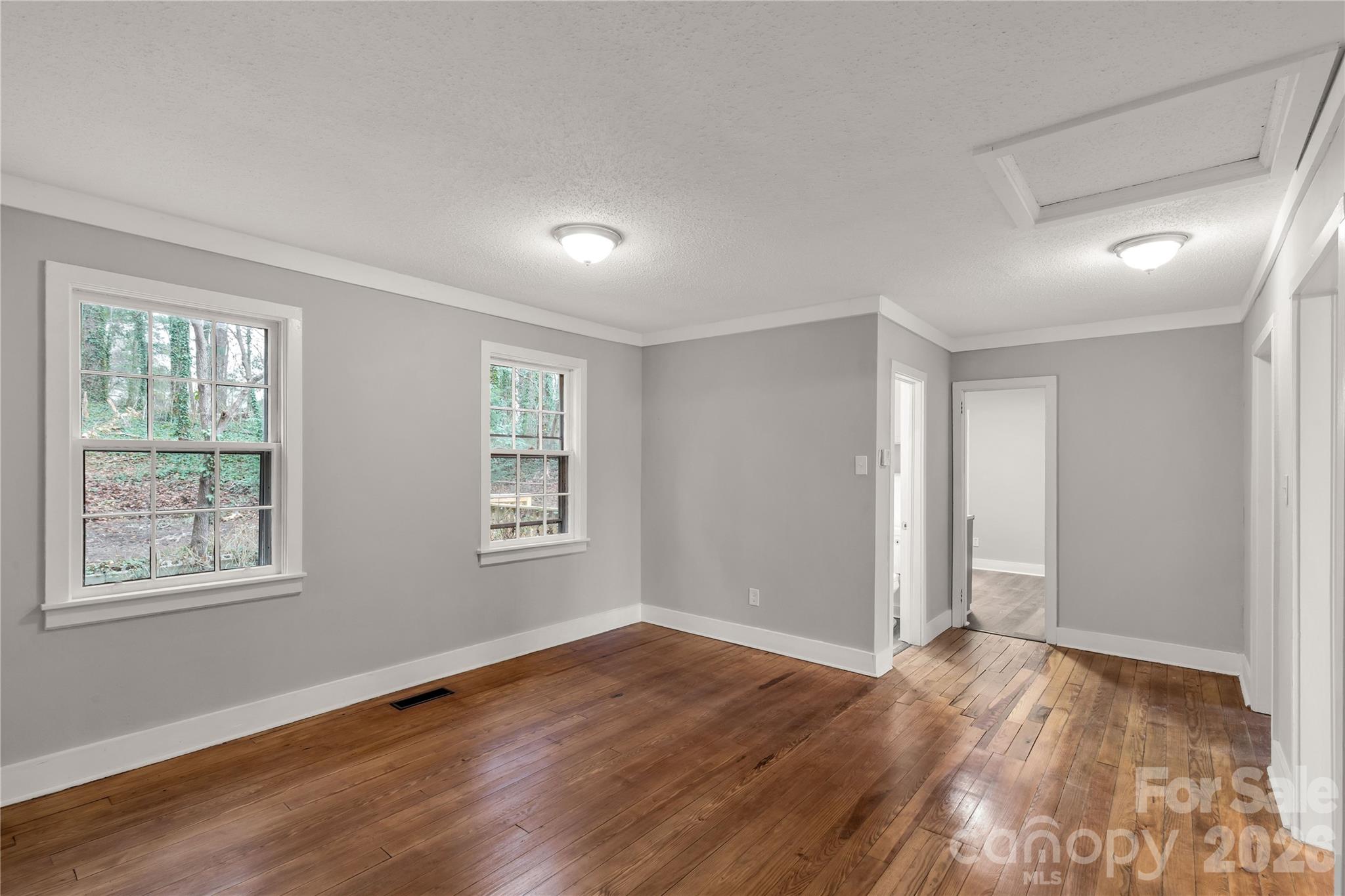 1250 Hampton Grace Avenue — Lancaster